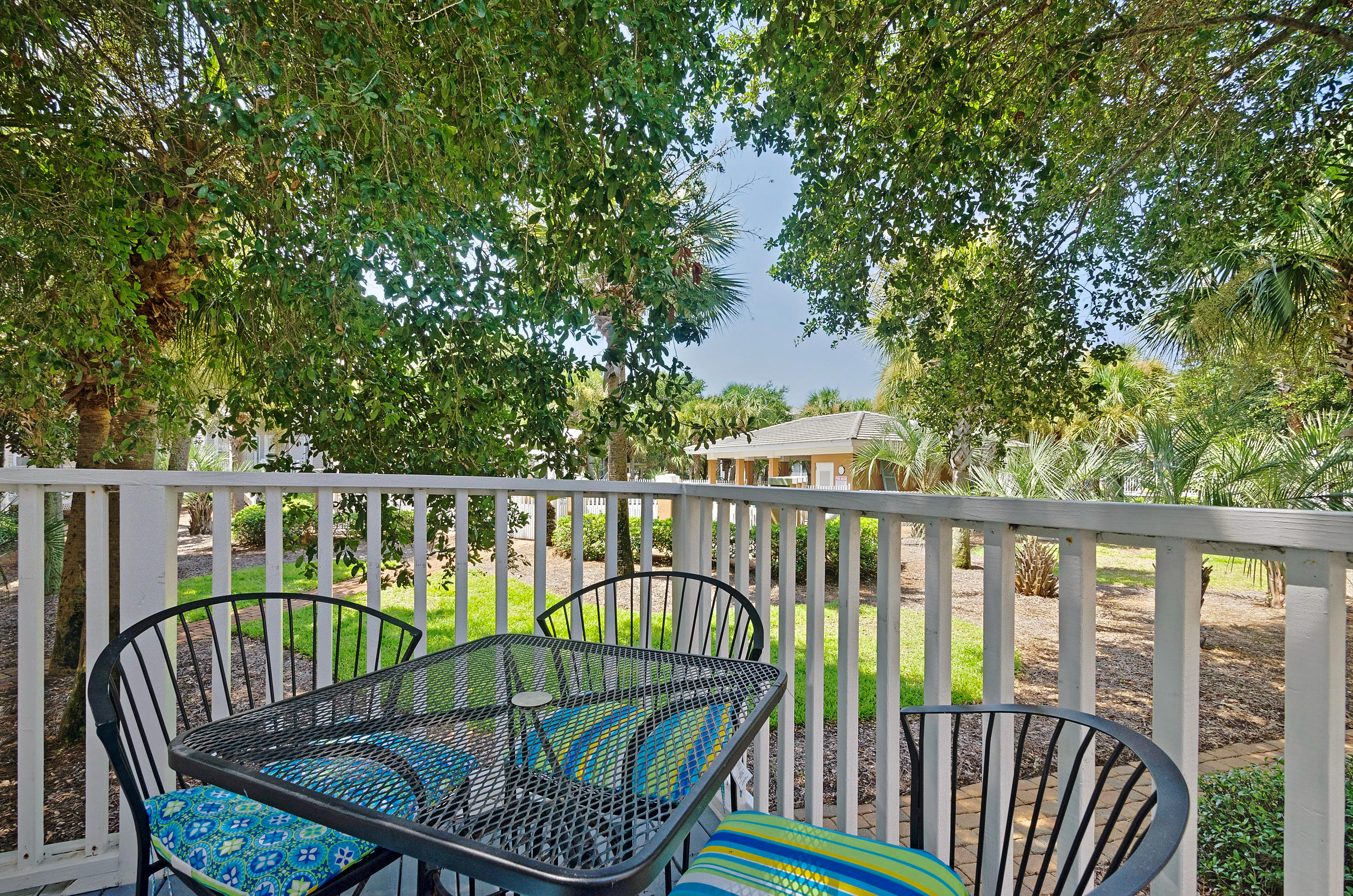 OLD FLORIDA COTTAGES - Residential
