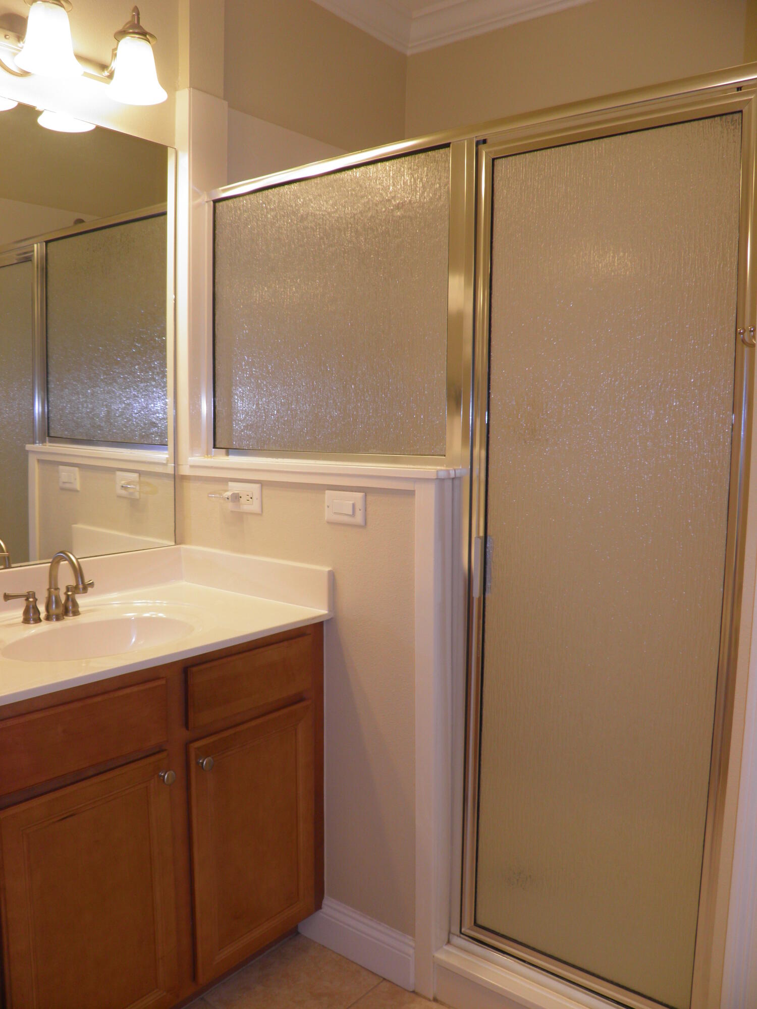 WALTON OAKS - Residential
