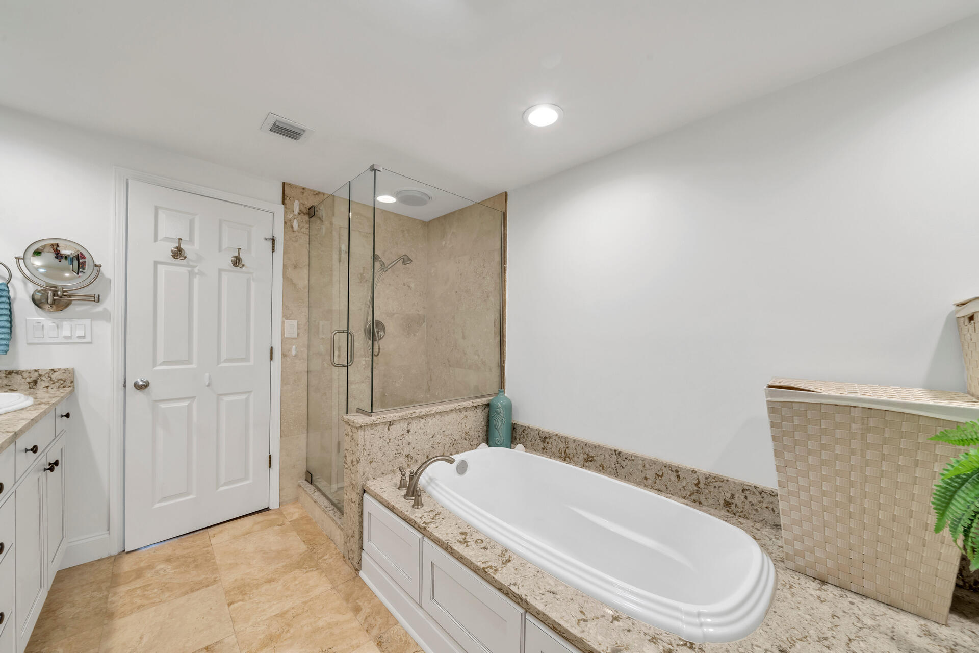WHITE CLIFFS CONDO - Residential