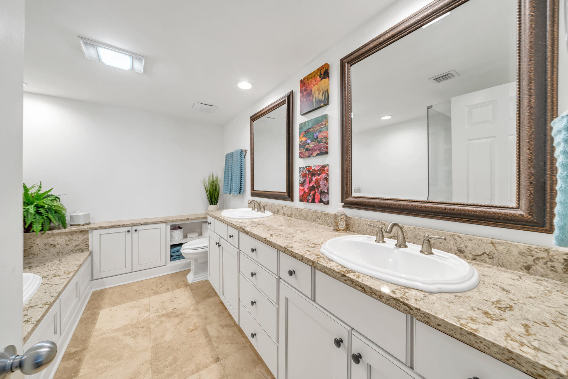 WHITE CLIFFS CONDO - Residential