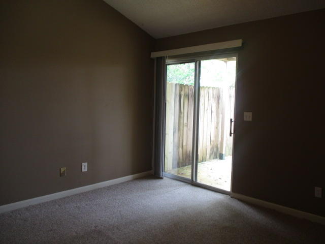 PINE MEADOWS 3RD ADDN PH 2 - Residential Lease