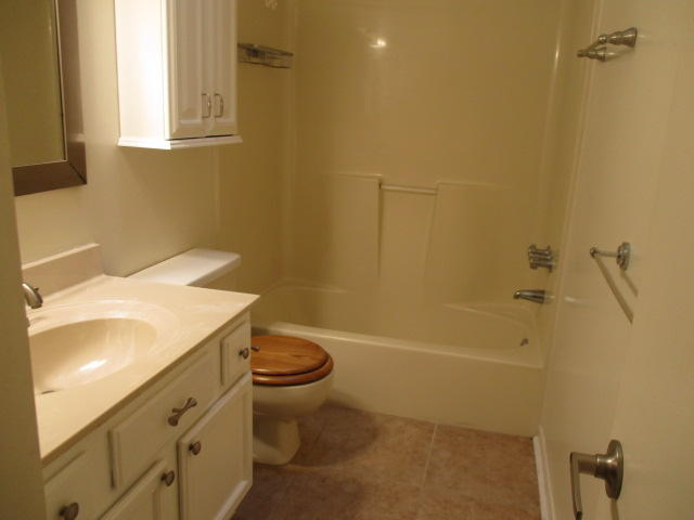 PINE MEADOWS 3RD ADDN PH 2 - Residential Lease