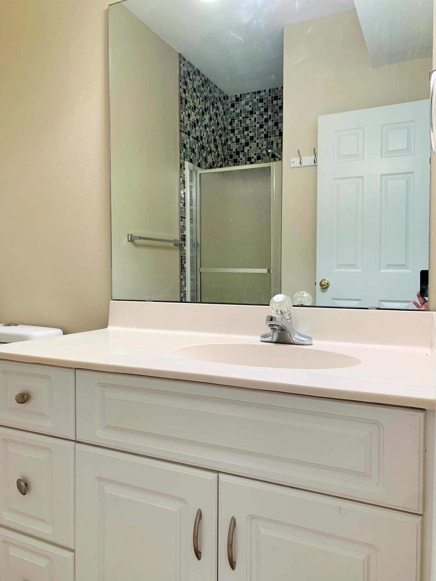 THE OAKS AT NICEVILLE - Residential Lease