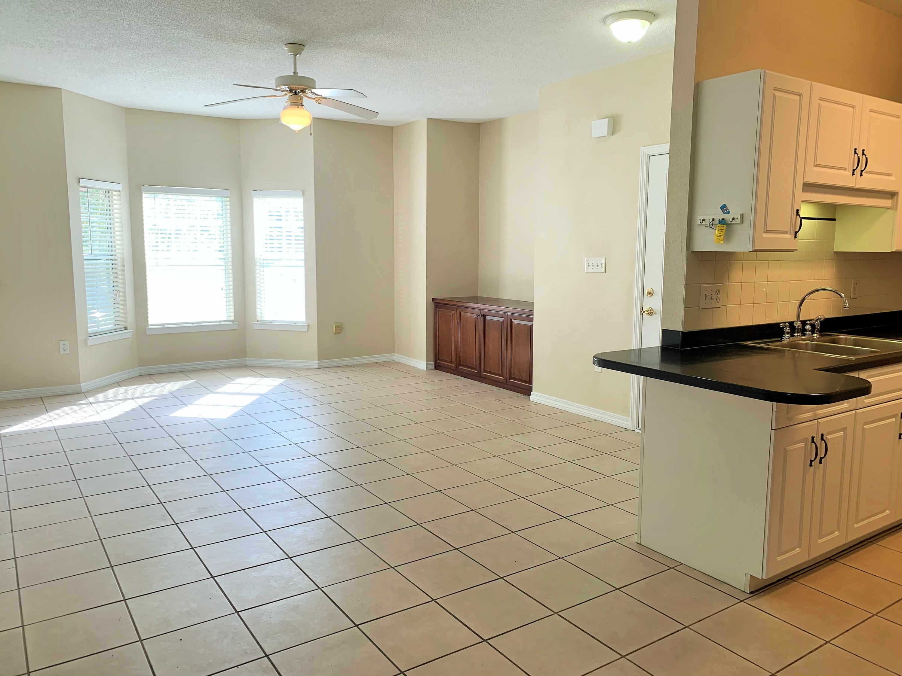 THE OAKS AT NICEVILLE - Residential Lease