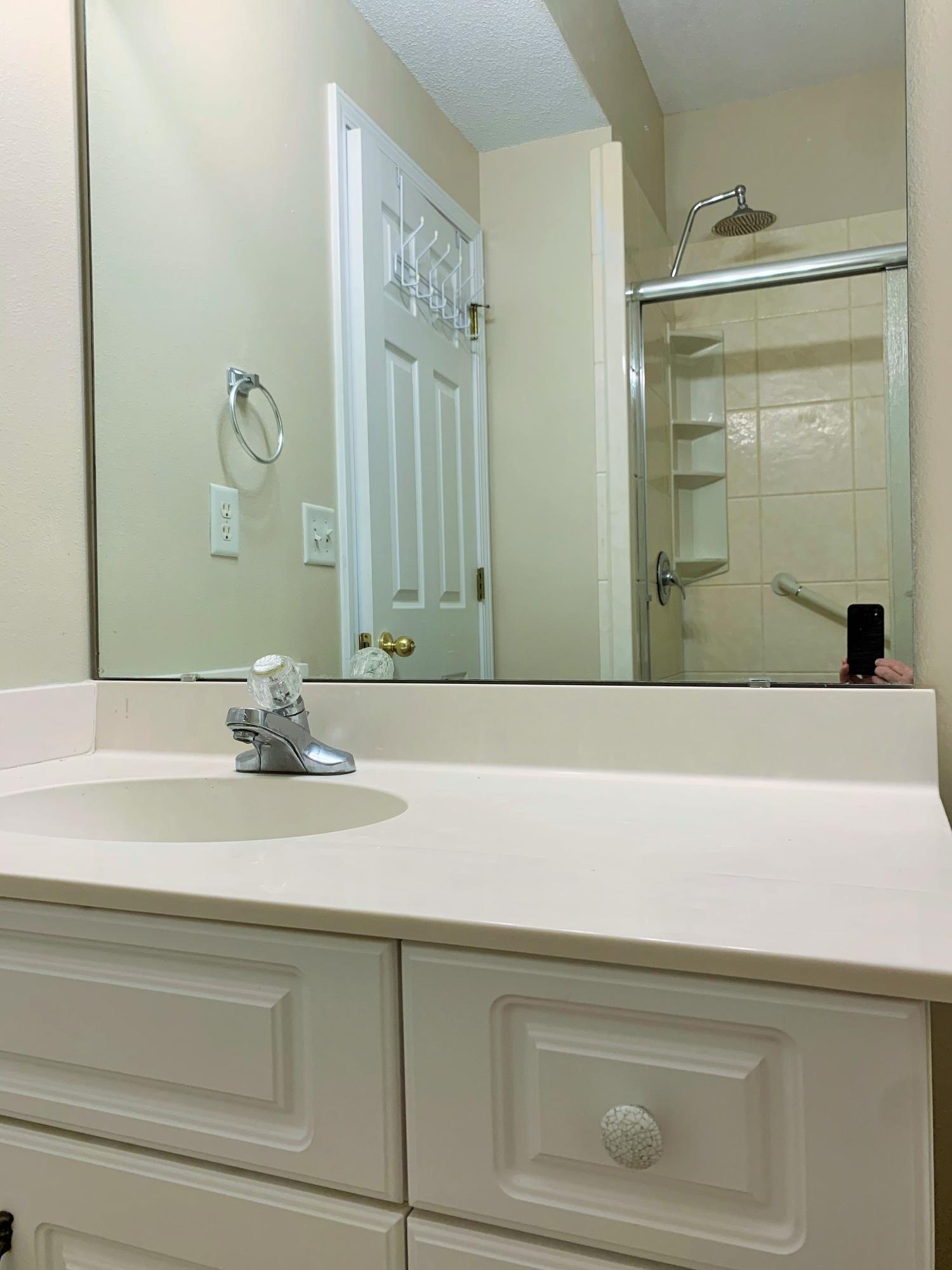 THE OAKS AT NICEVILLE - Residential Lease