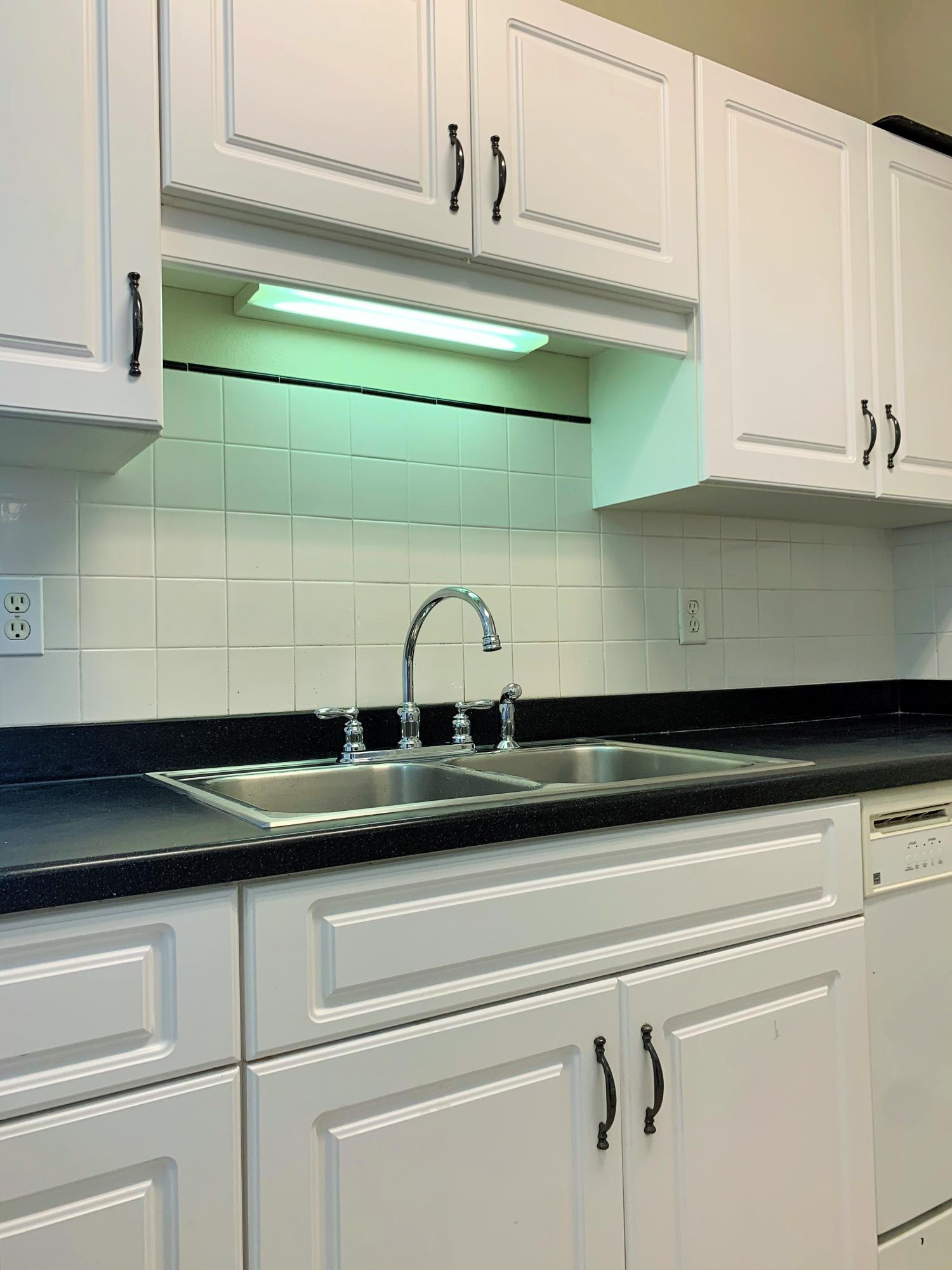 THE OAKS AT NICEVILLE - Residential Lease