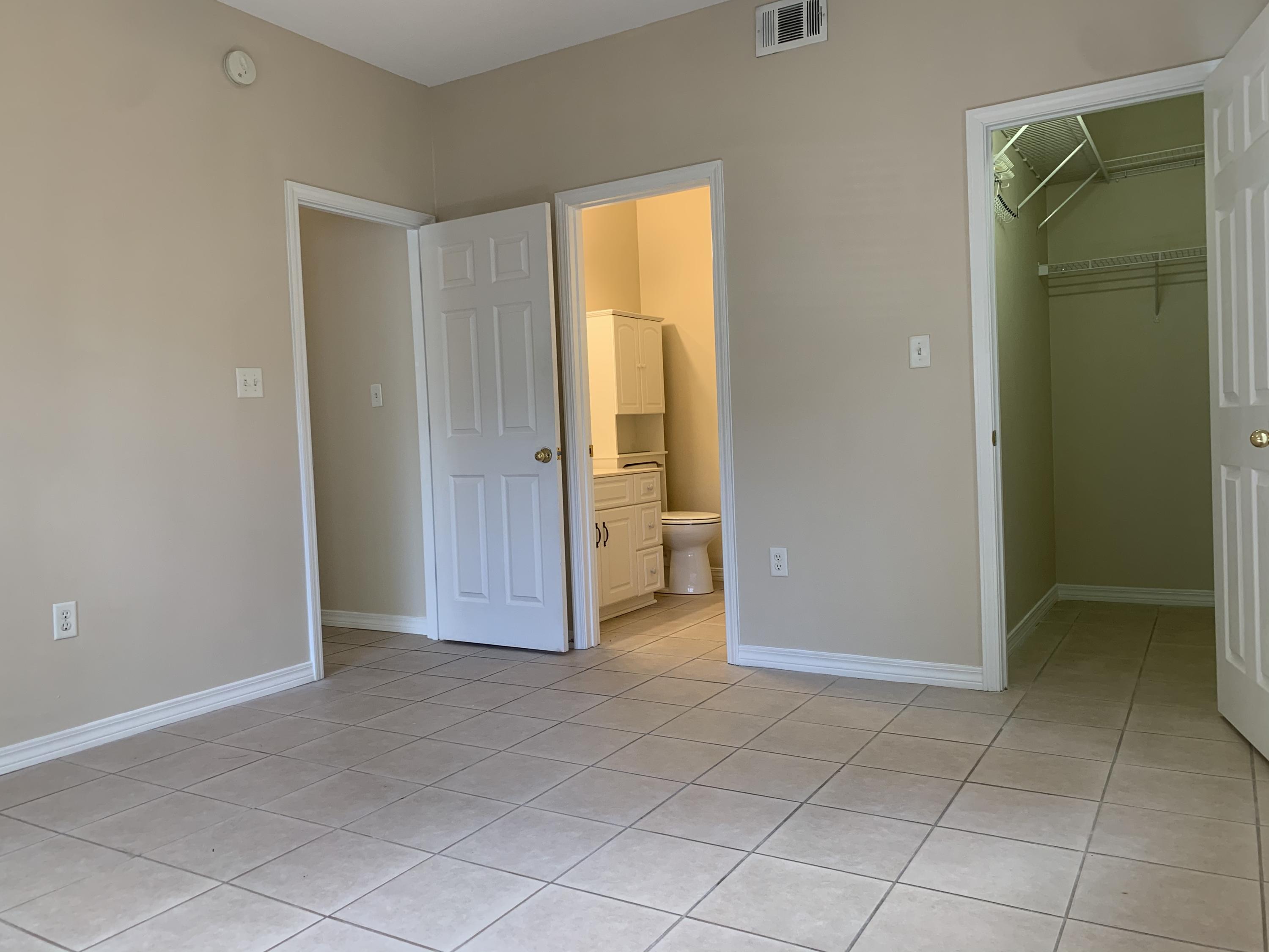 THE OAKS AT NICEVILLE - Residential Lease