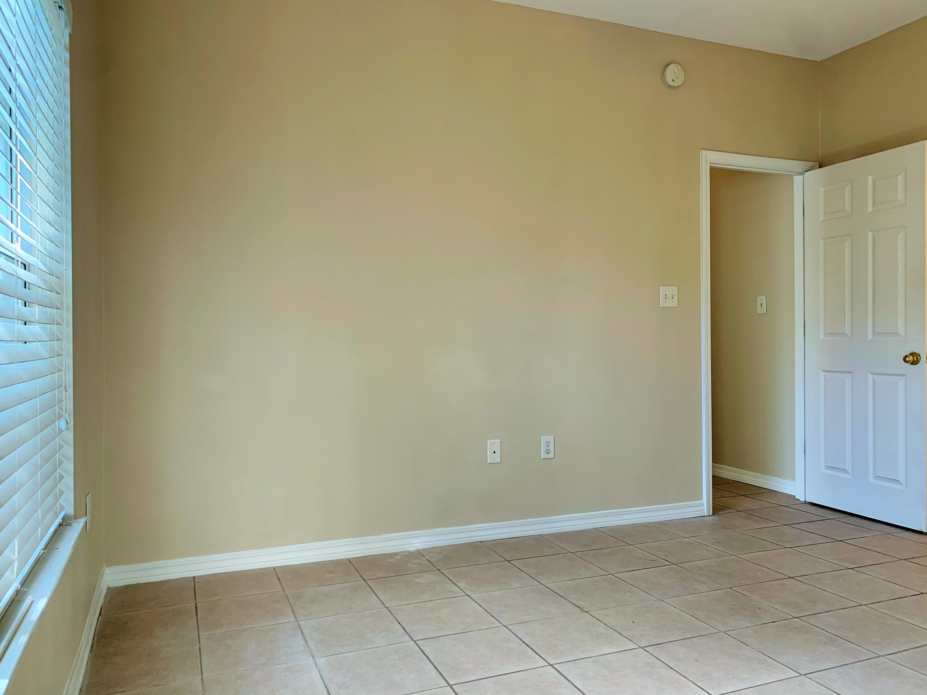 THE OAKS AT NICEVILLE - Residential Lease