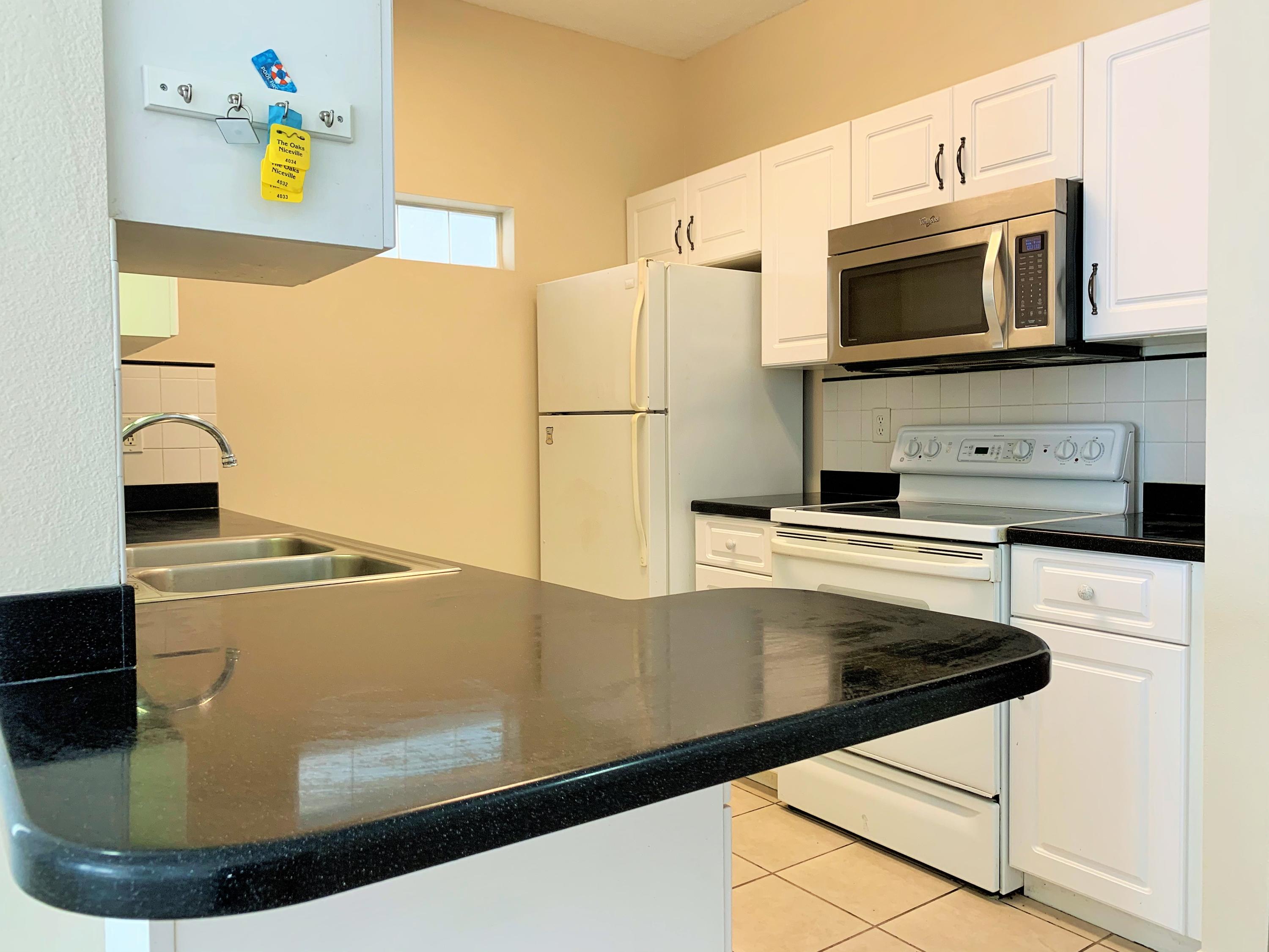 THE OAKS AT NICEVILLE - Residential Lease