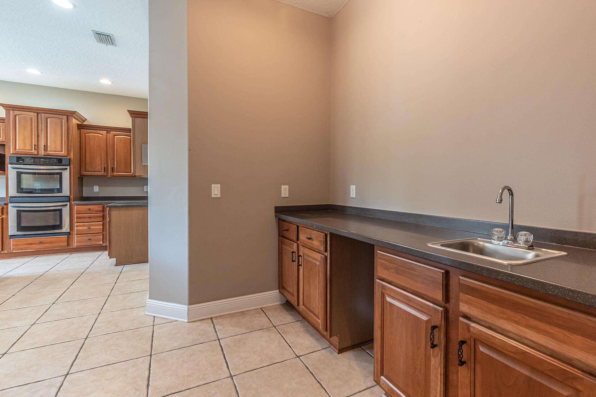 CHARDONNAY ESTATES - Residential
