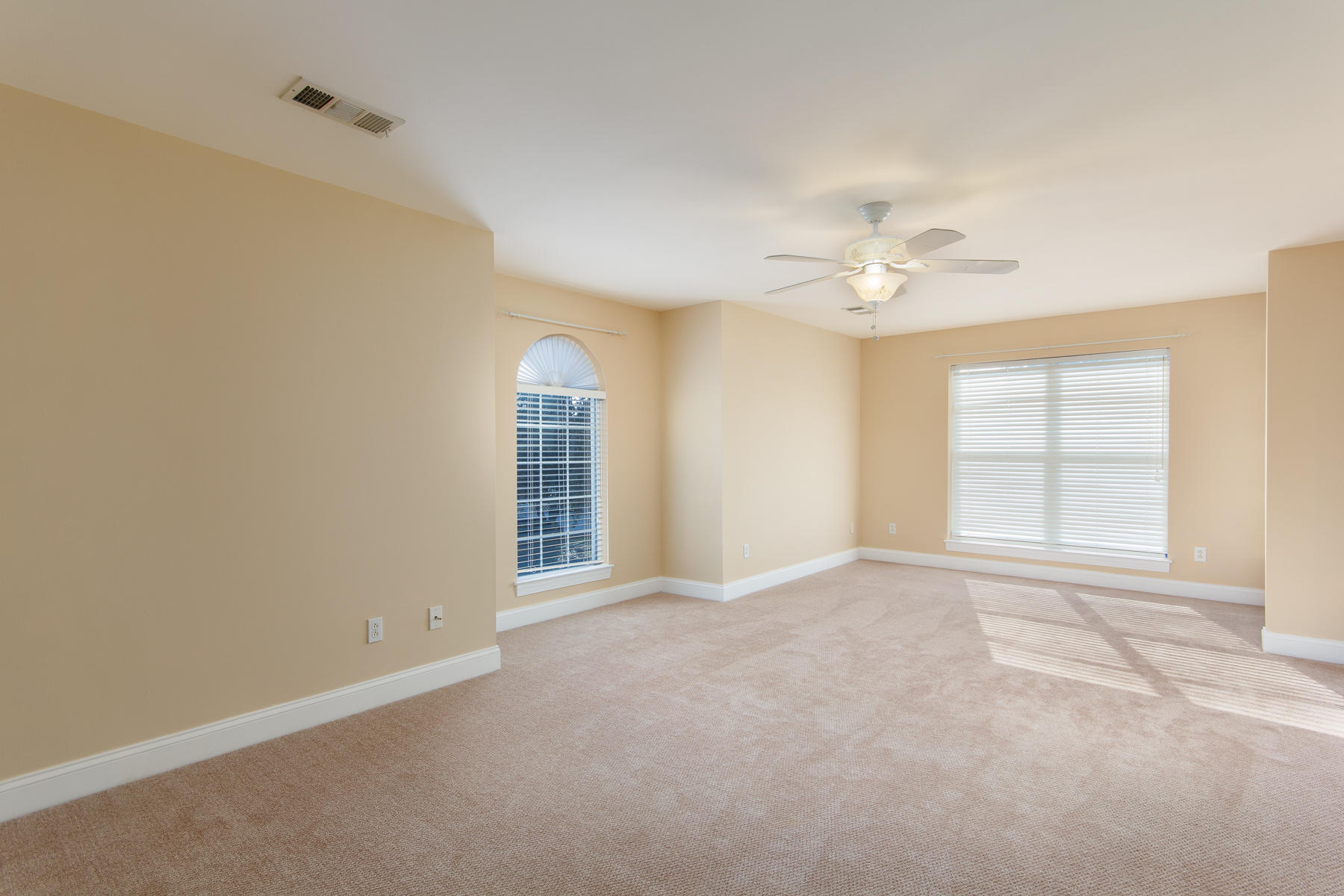 EMERALD LAKES PH 1 - Residential