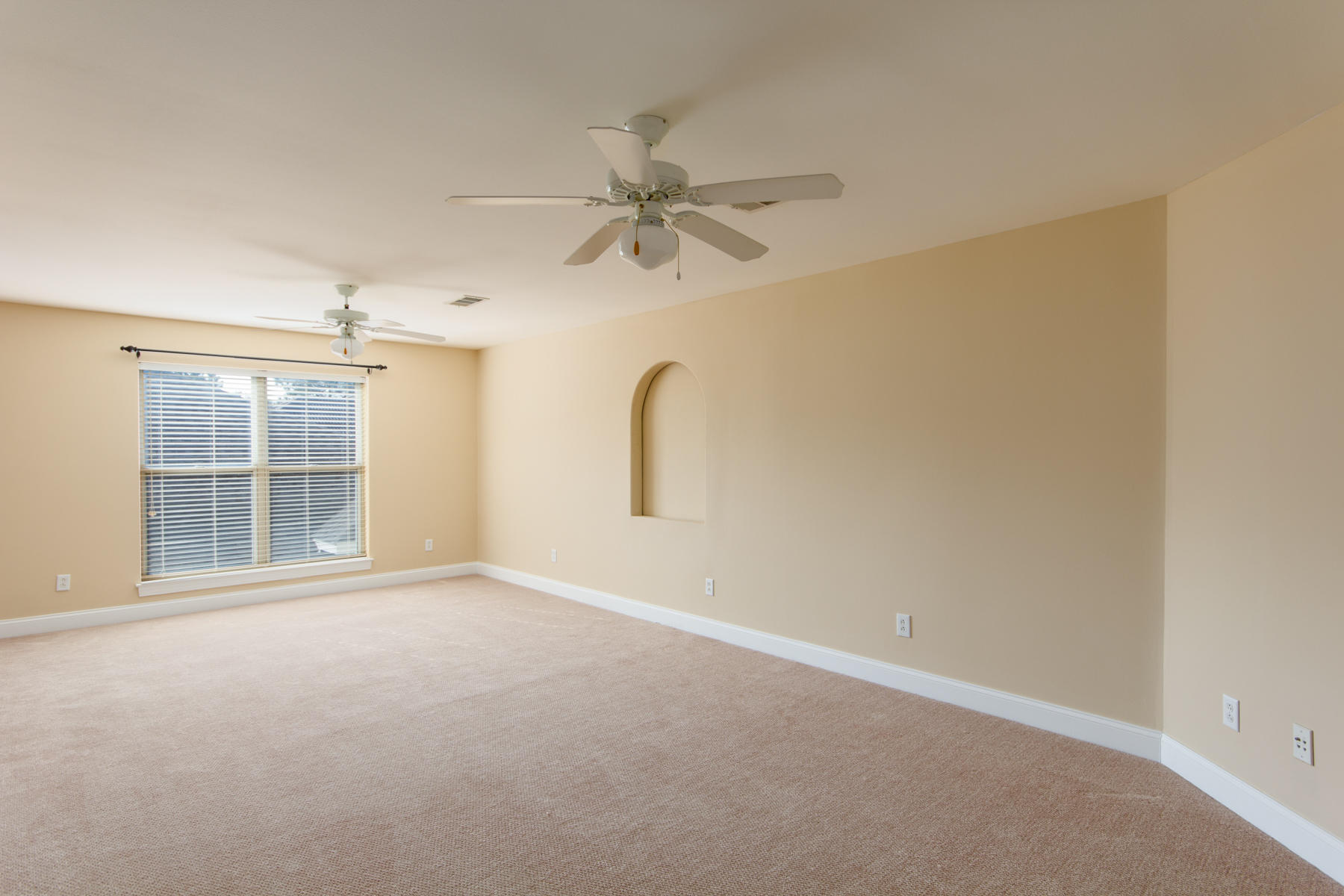 EMERALD LAKES PH 1 - Residential