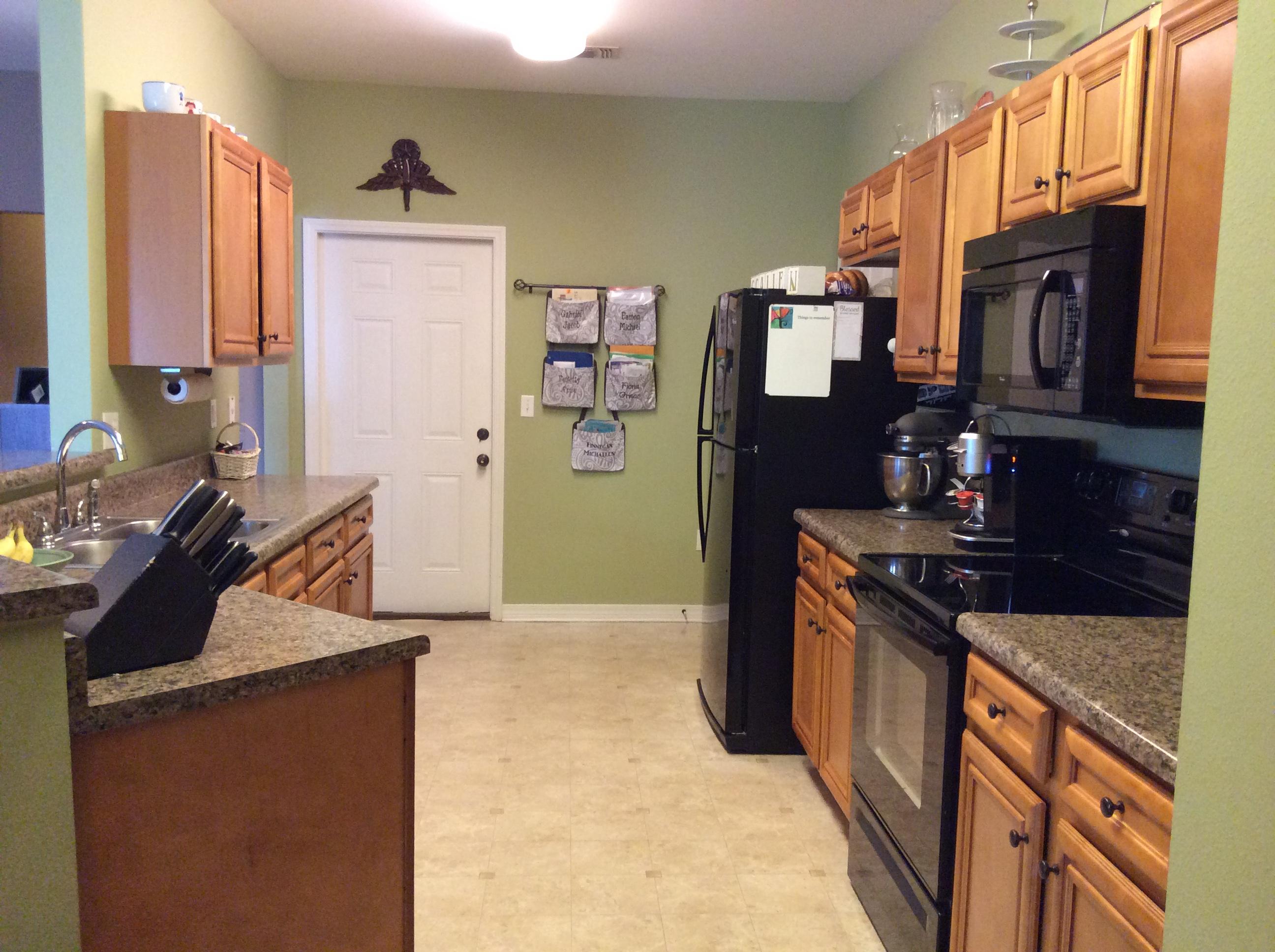 HERITAGE MANOR - Residential Lease