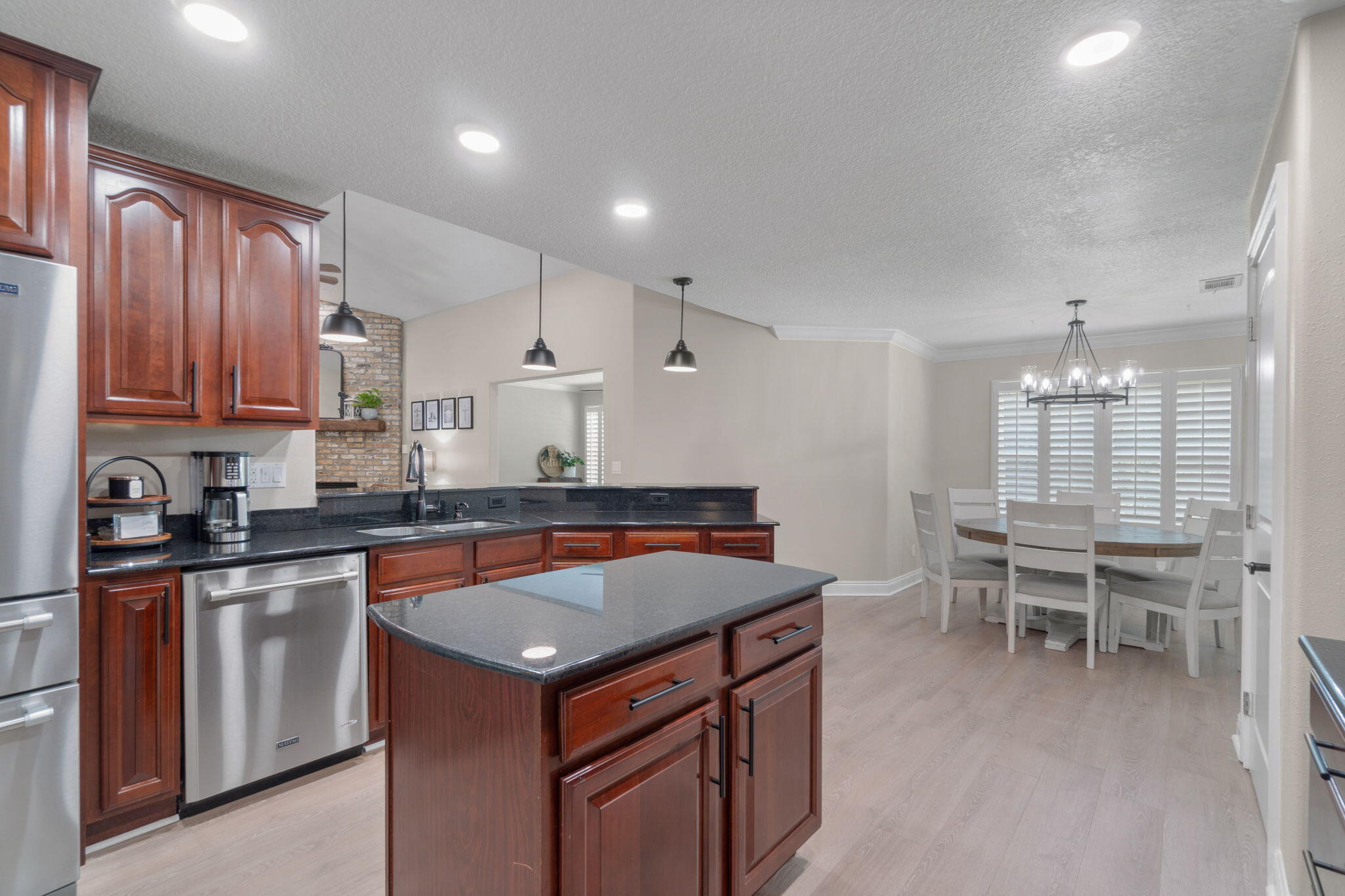 EMERALD LAKES PH 1 - Residential