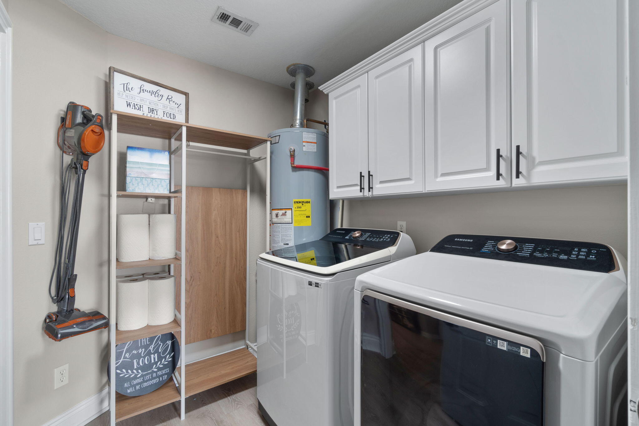 EMERALD LAKES PH 1 - Residential