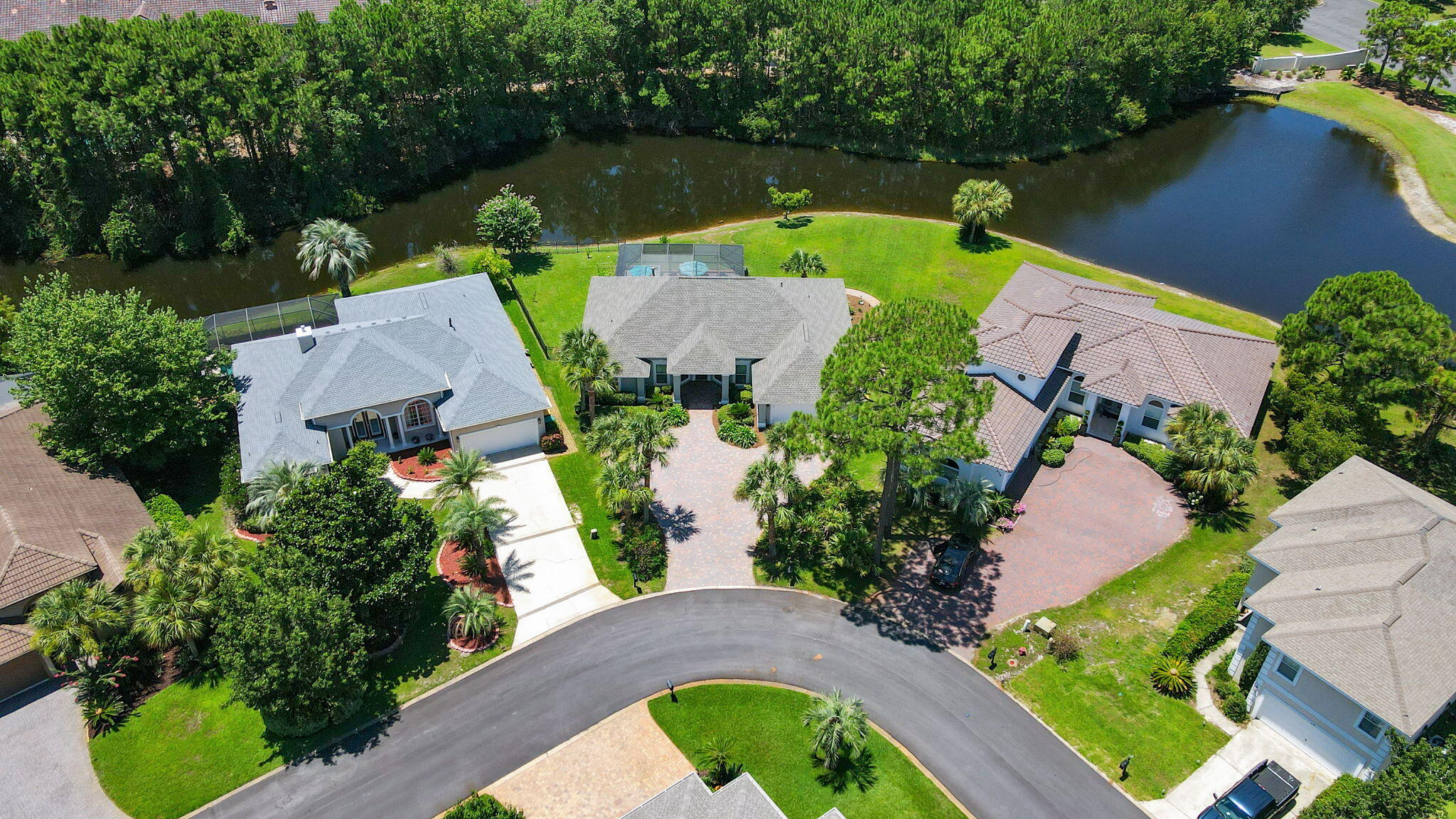 EMERALD LAKES PH 1 - Residential