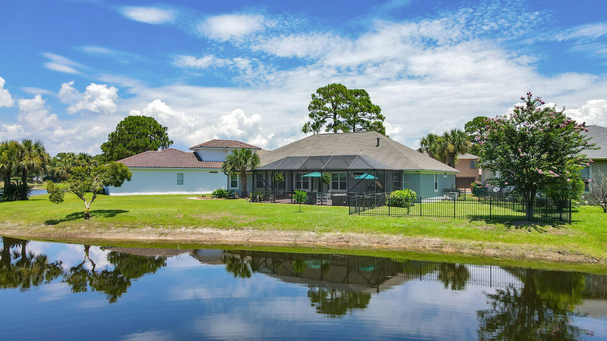 EMERALD LAKES PH 1 - Residential