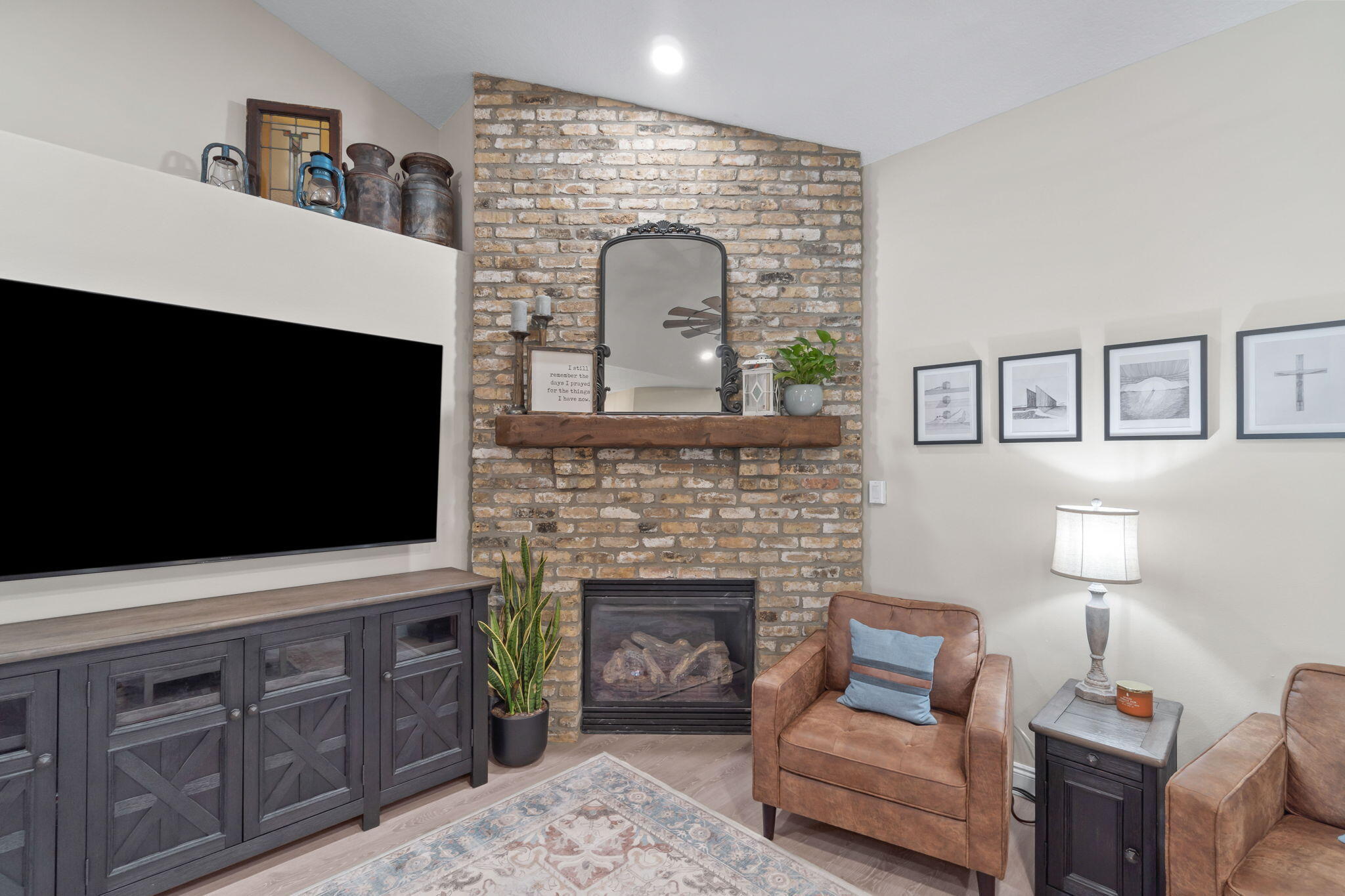 EMERALD LAKES PH 1 - Residential