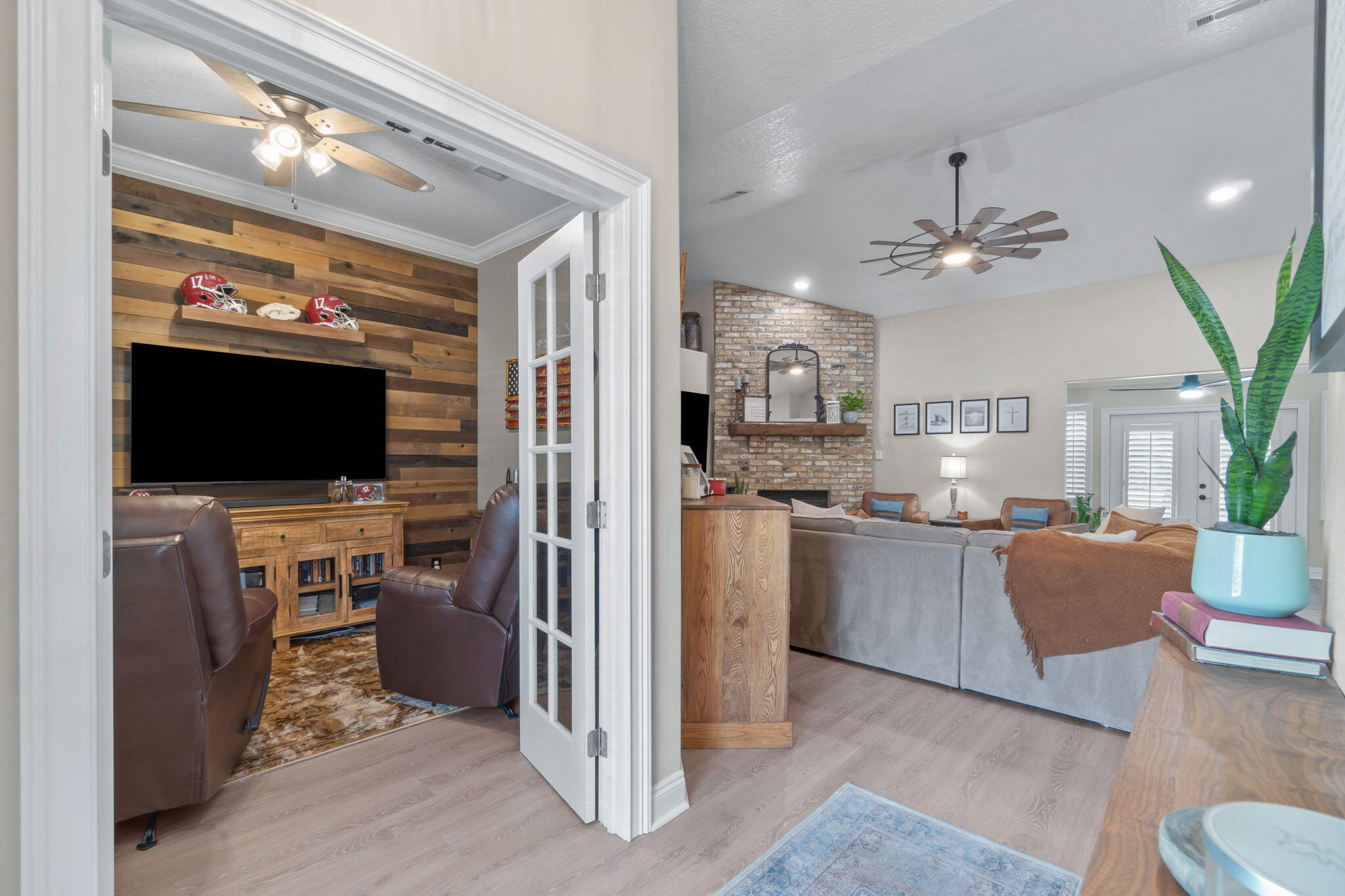 EMERALD LAKES PH 1 - Residential