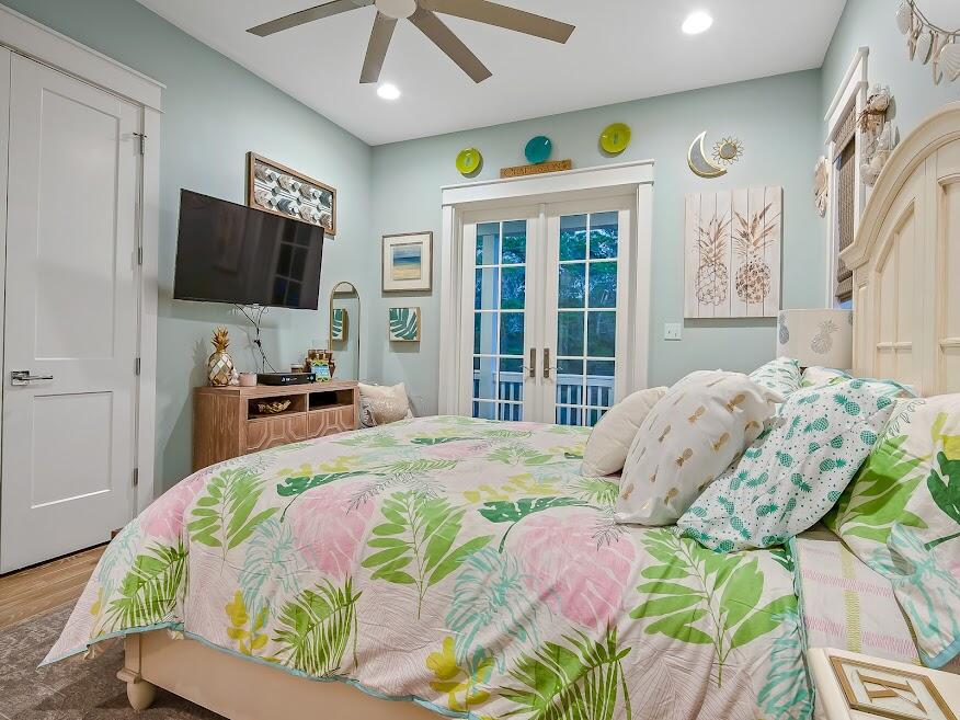 LAKESIDE AT BLUE MOUNTAIN BEACH - Residential