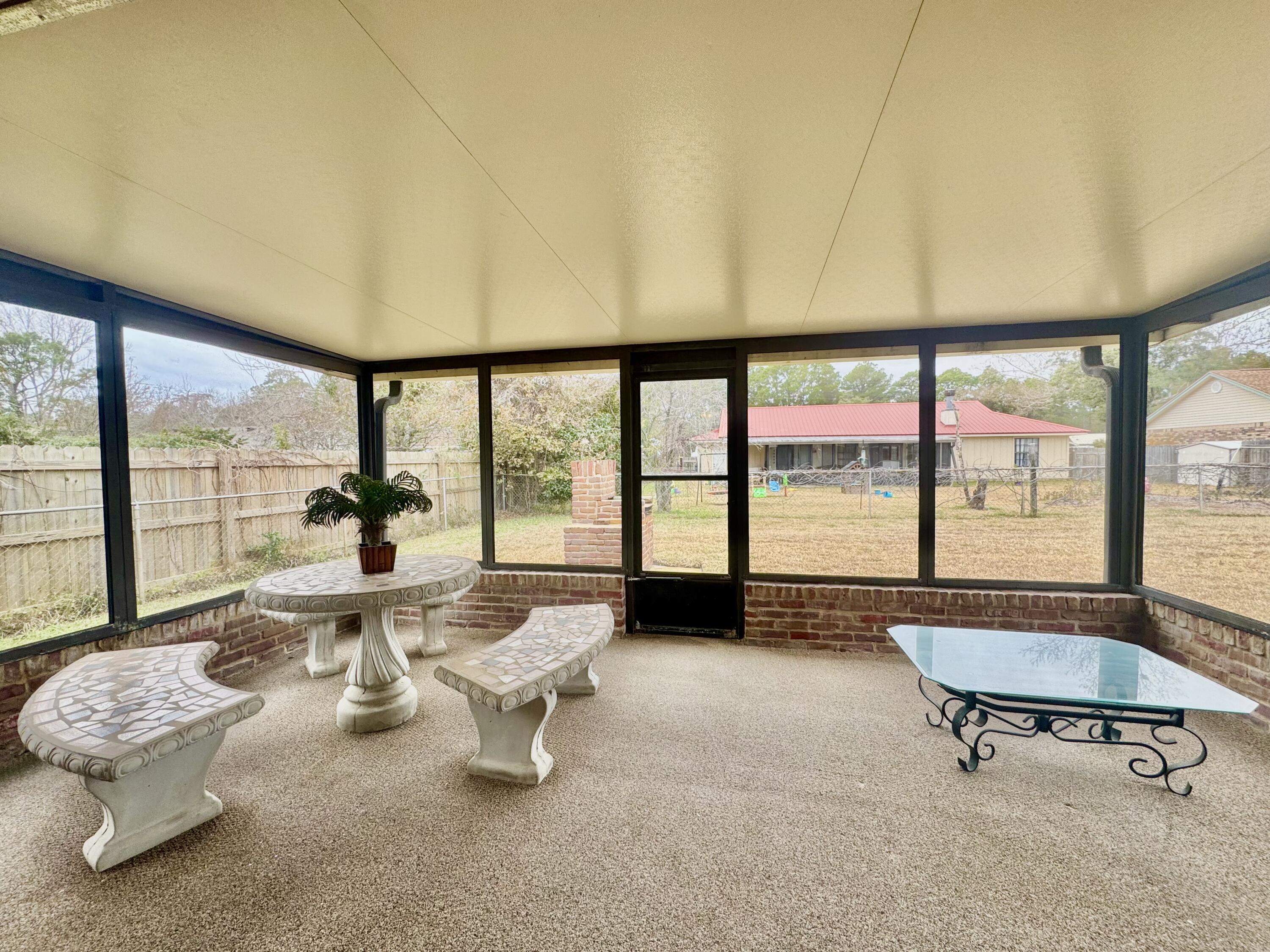 MARY ESTHER MANOR - Residential