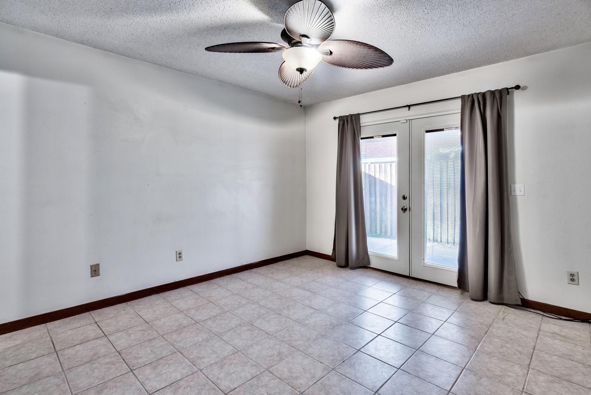 HIDDEN TRAILS PH 1 - Residential