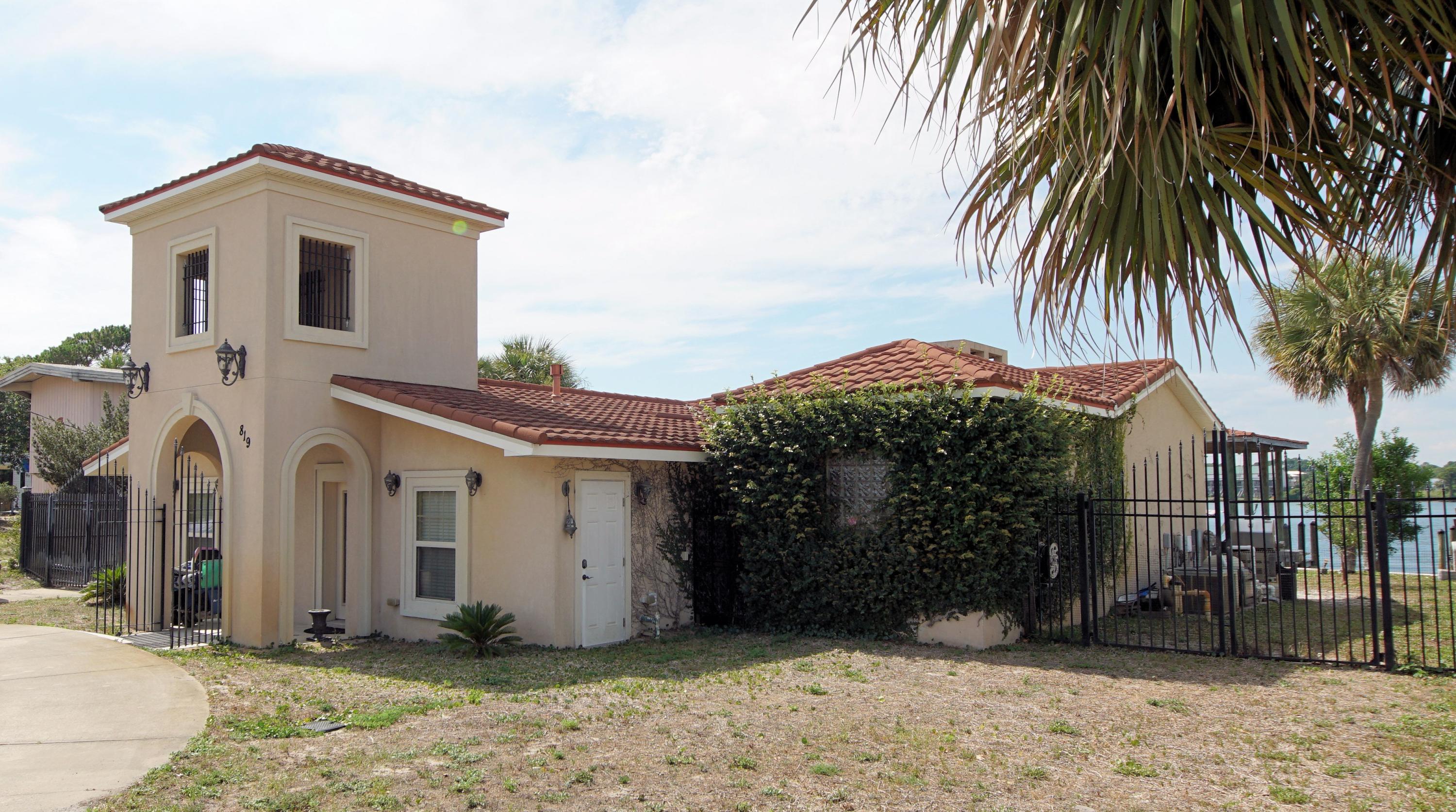 SANTA ROSA ISLAND LOT 476 BLK 8 - Residential