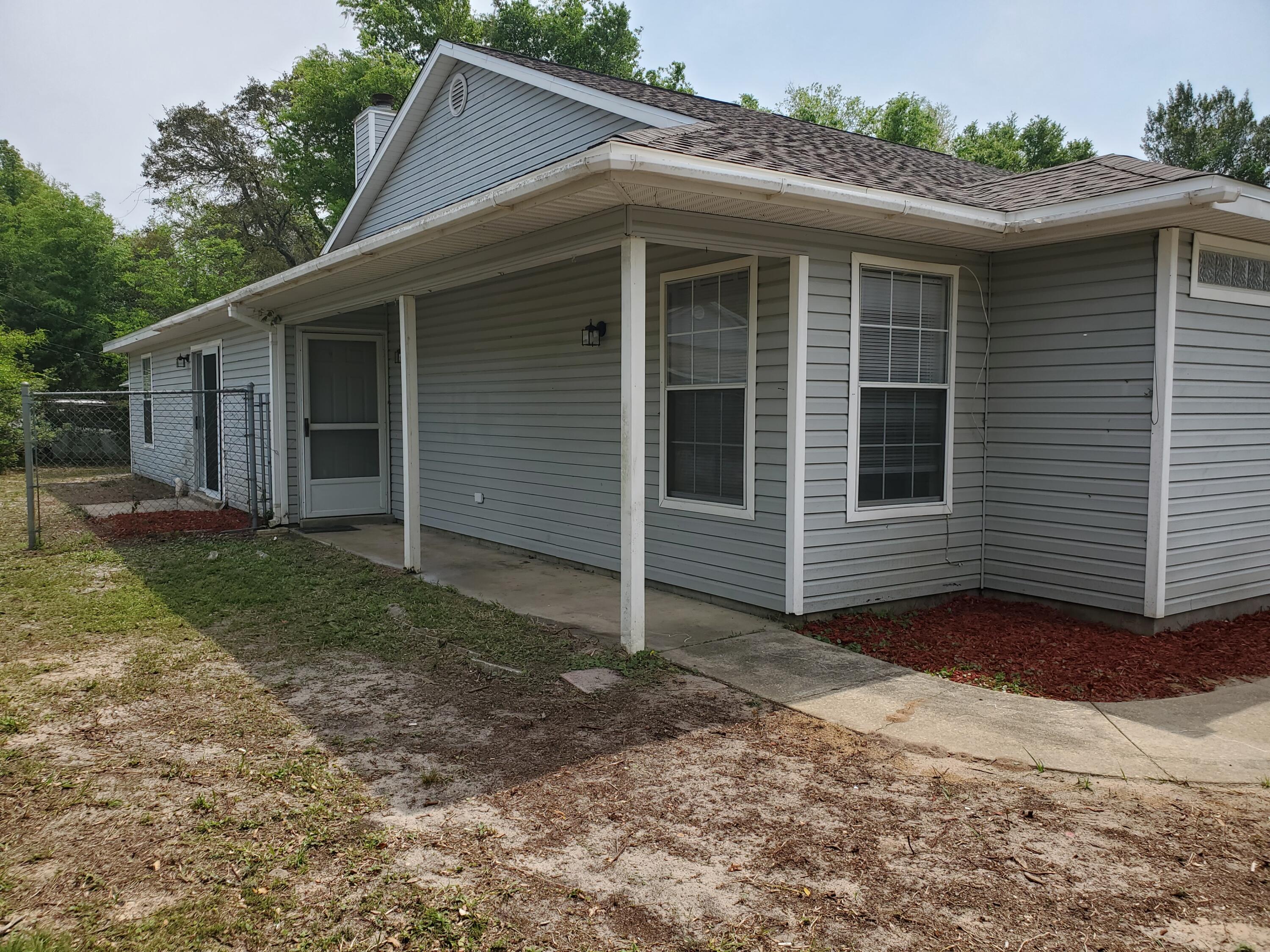 MICHAEL GLENN ESTATES - Residential Lease