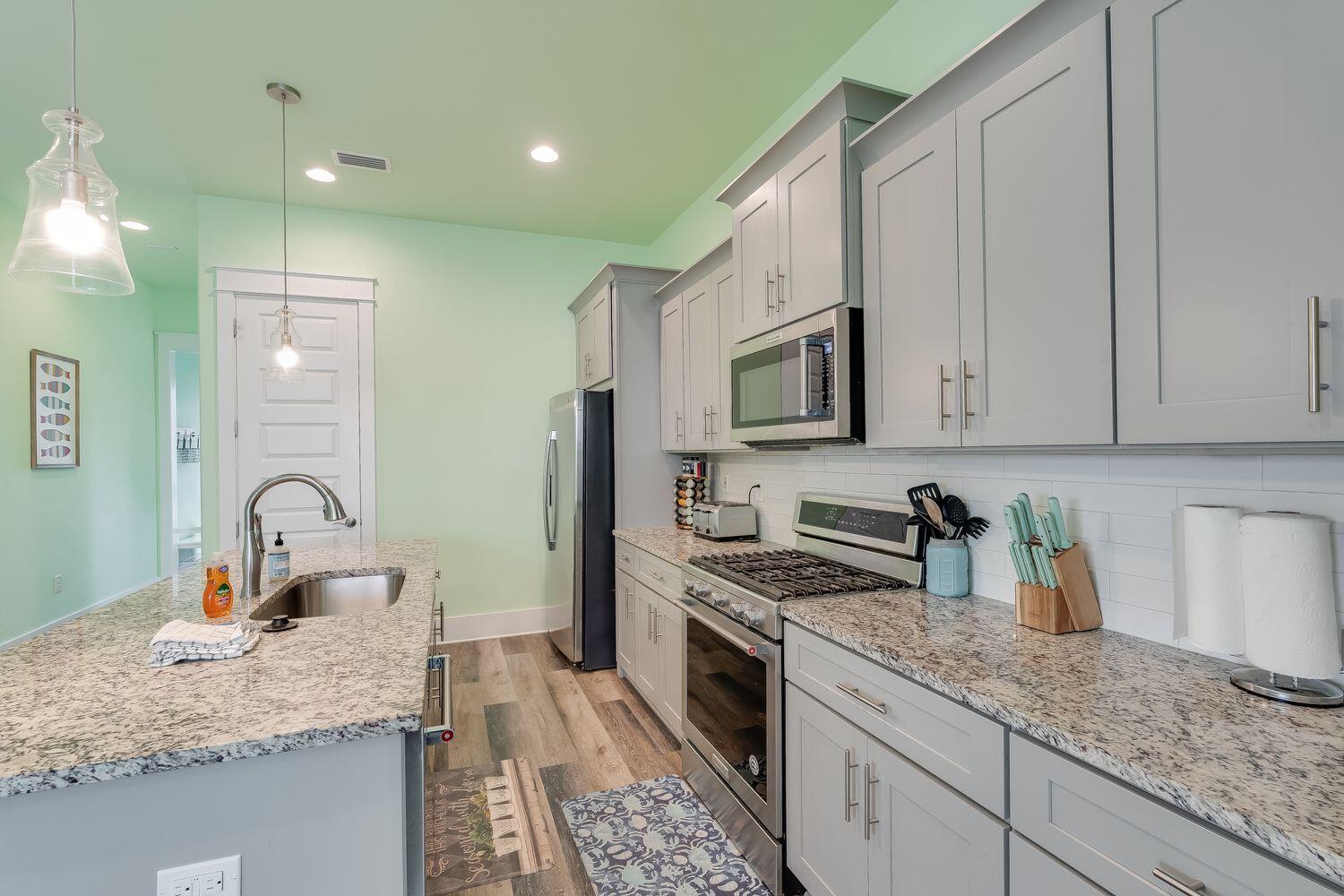 HIGHLAND PARK; HIGHLAND PARKS - Residential