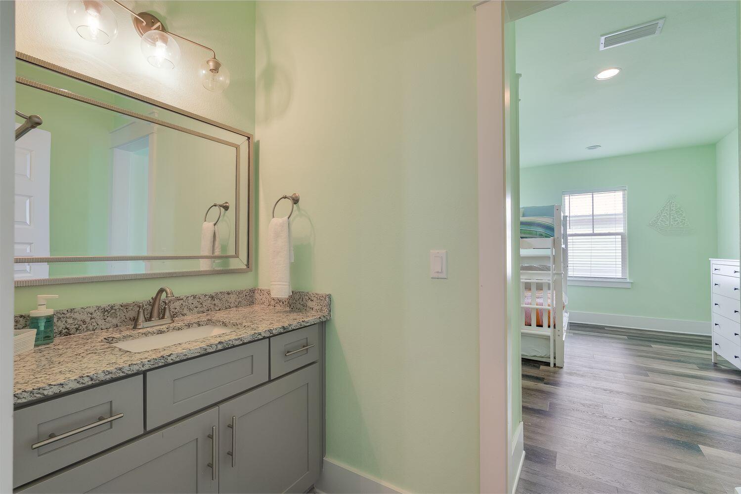 HIGHLAND PARK; HIGHLAND PARKS - Residential