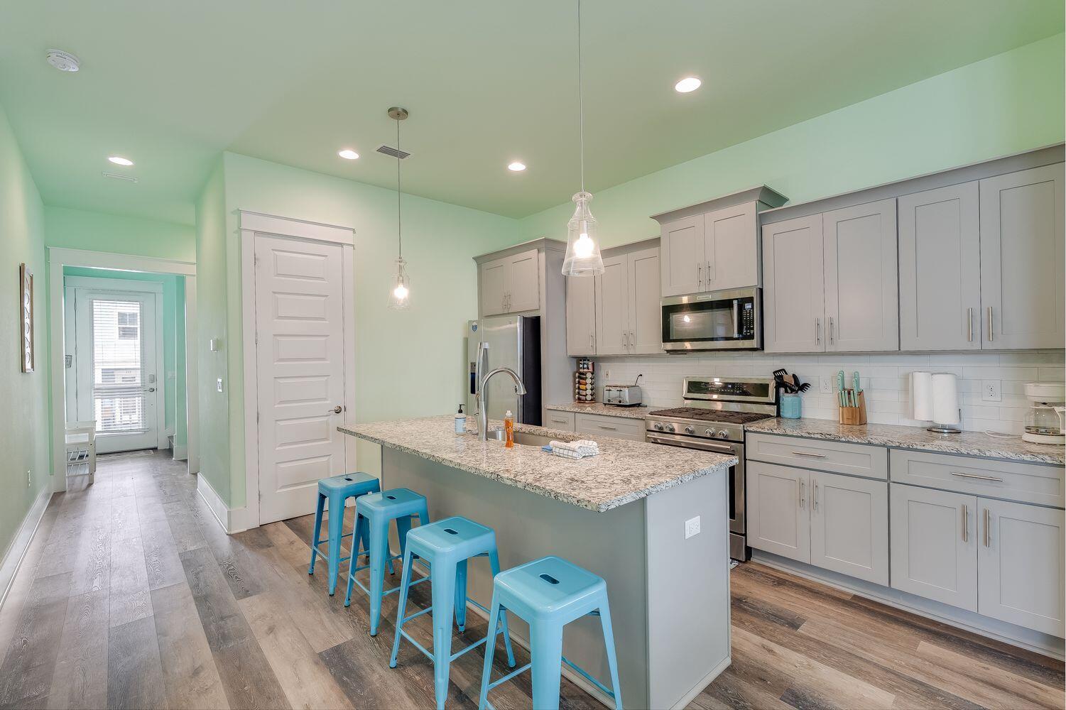 HIGHLAND PARK; HIGHLAND PARKS - Residential