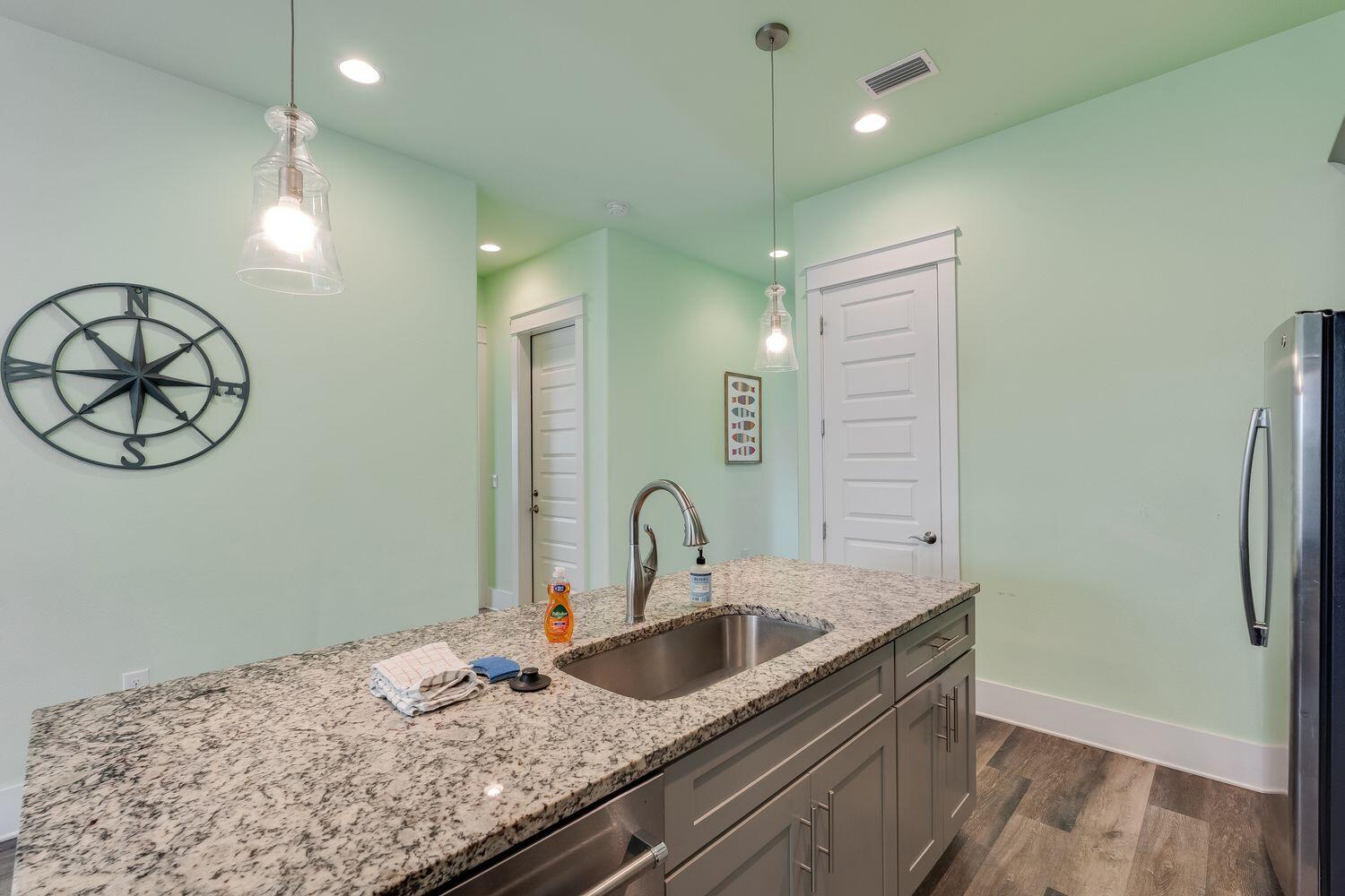 HIGHLAND PARK; HIGHLAND PARKS - Residential