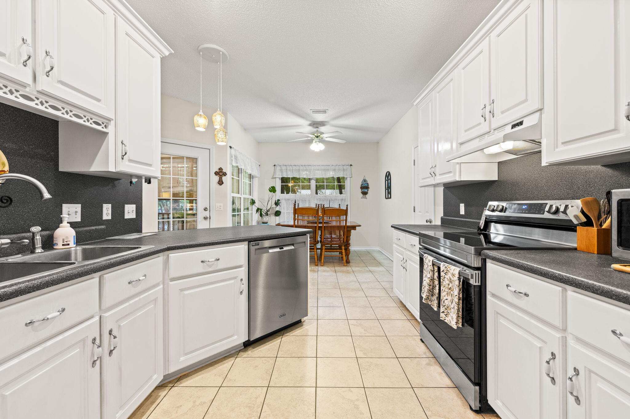 BLUE CYPRESS
BLUELAKE COUNTRY ESTATES - Residential