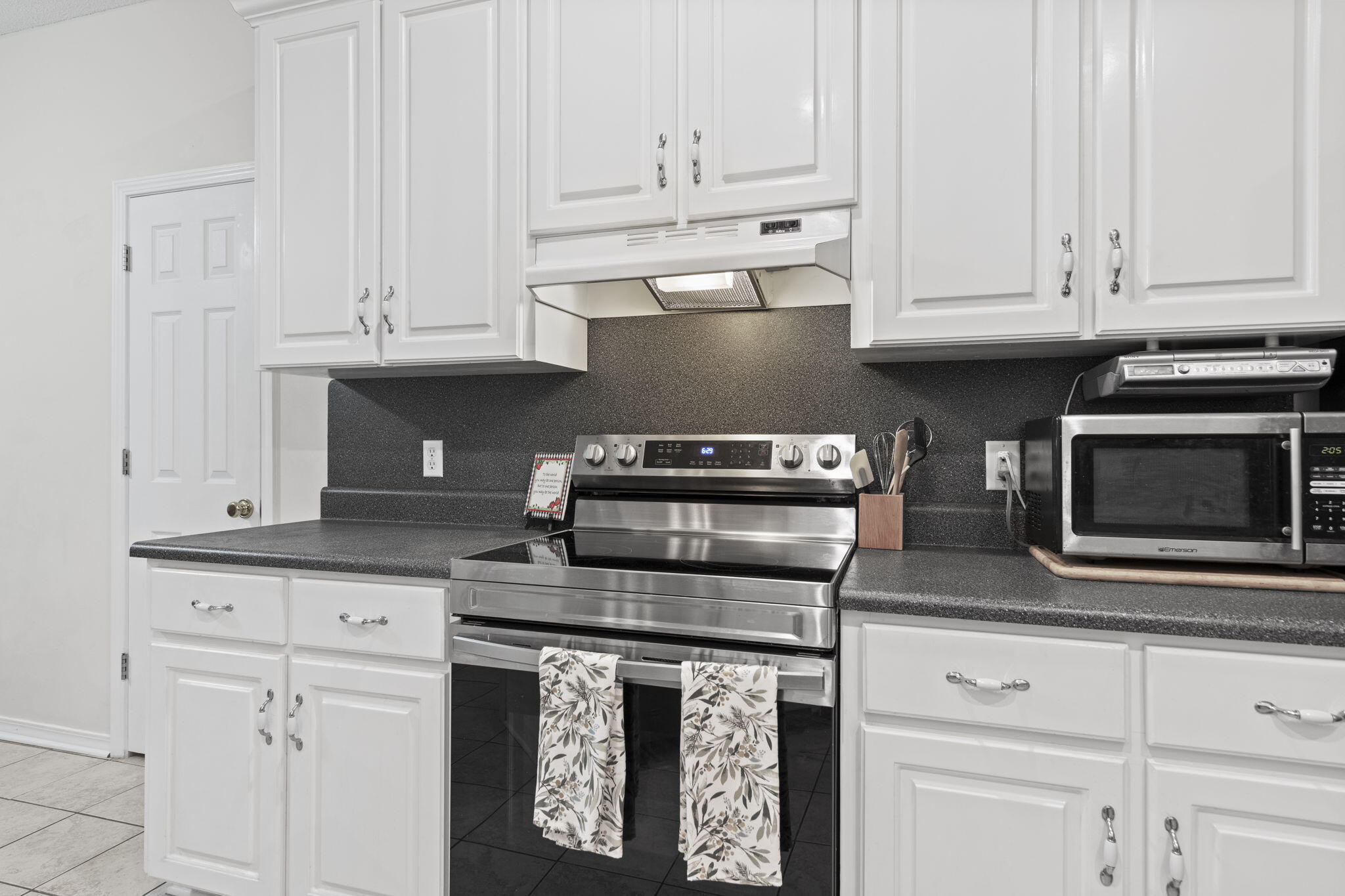 BLUE CYPRESS
BLUELAKE COUNTRY ESTATES - Residential