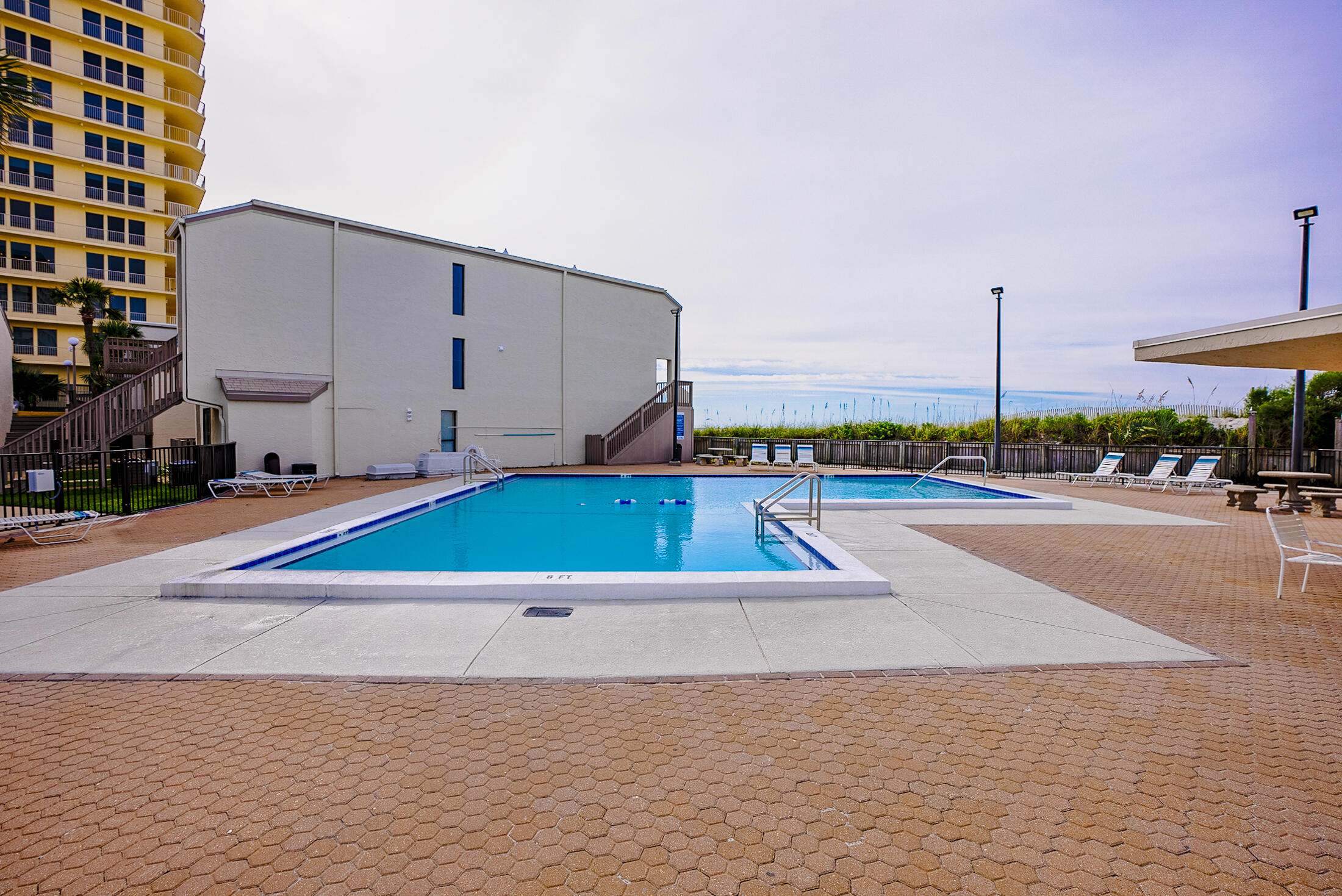SUGAR BEACH T/H - Residential