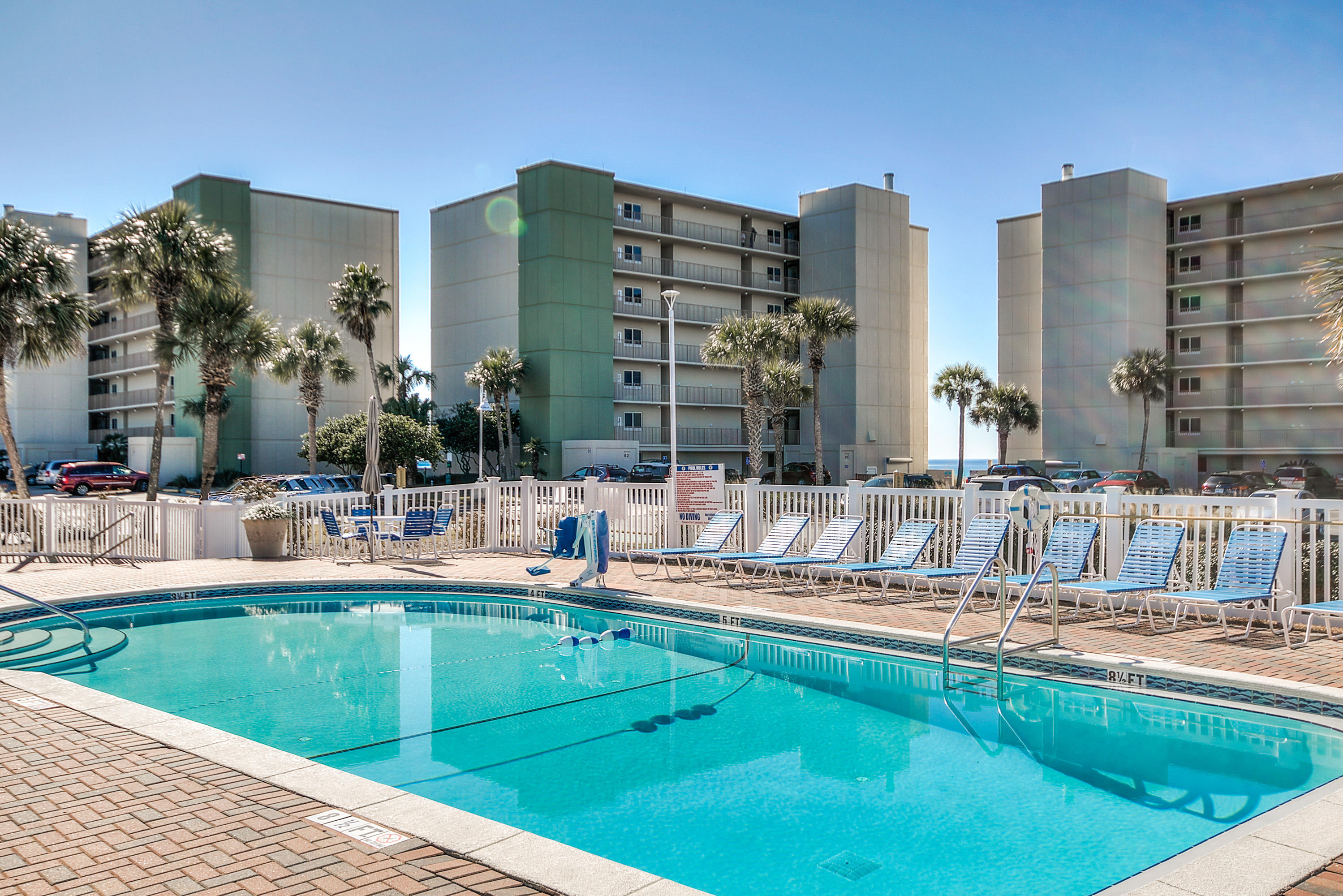 PINNACLE PORT - Residential