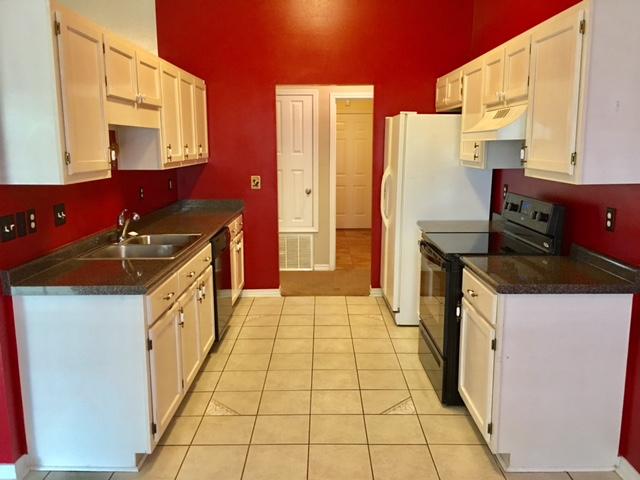 STEEPLECHASE PH 1 - Residential Lease