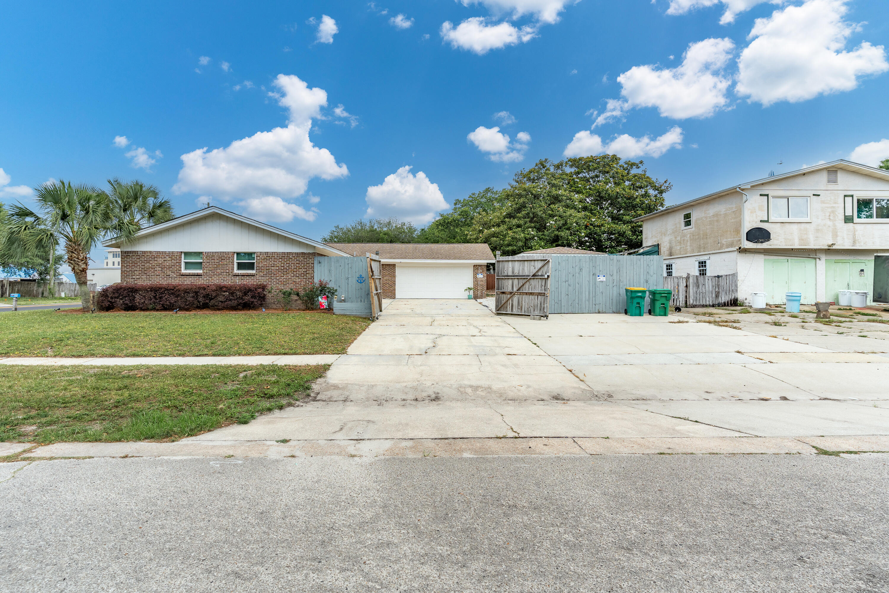 SEA HILLS 1ST - Residential
