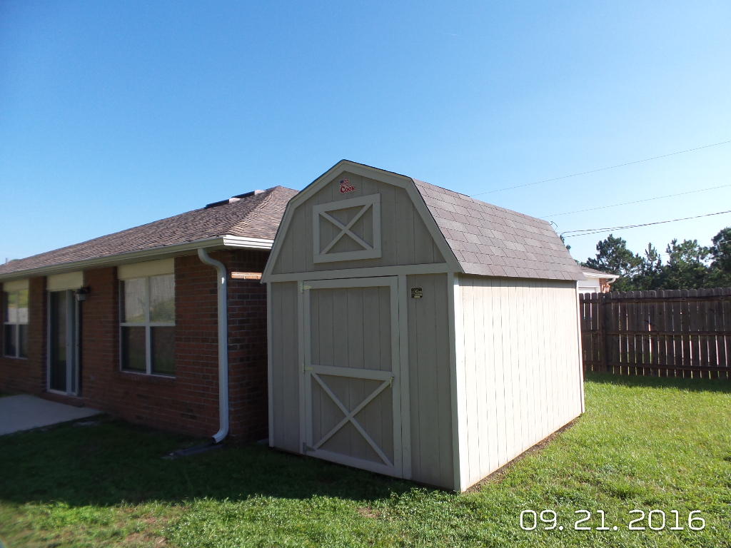 NORTHVIEW ESTATES 5TH ADDN - Residential Lease