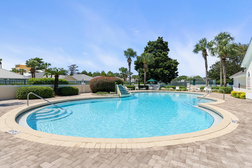AVALON BEACH ESTATES - Residential