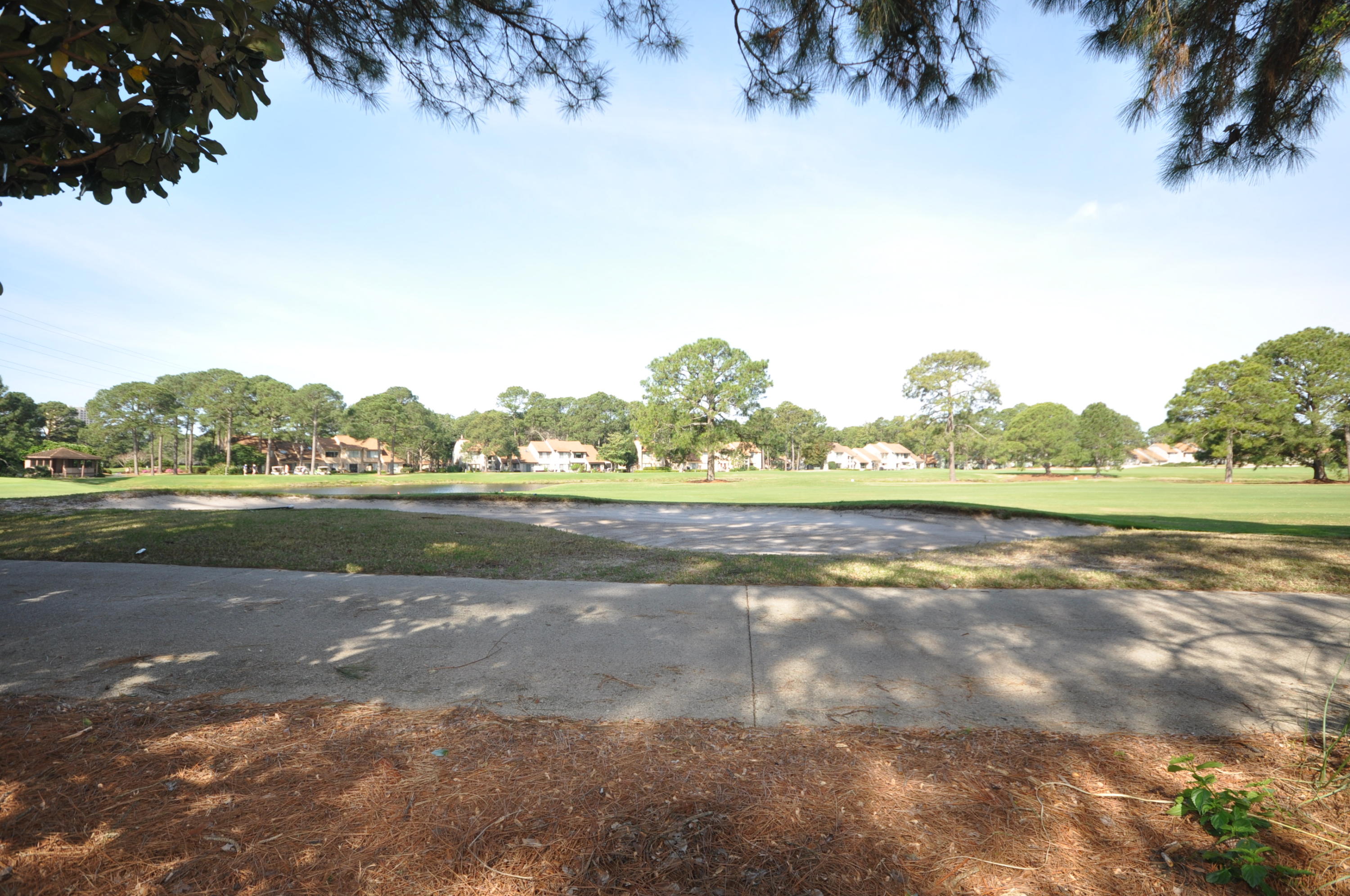 LINKSIDE VILLAGE UNIT 1 - Residential