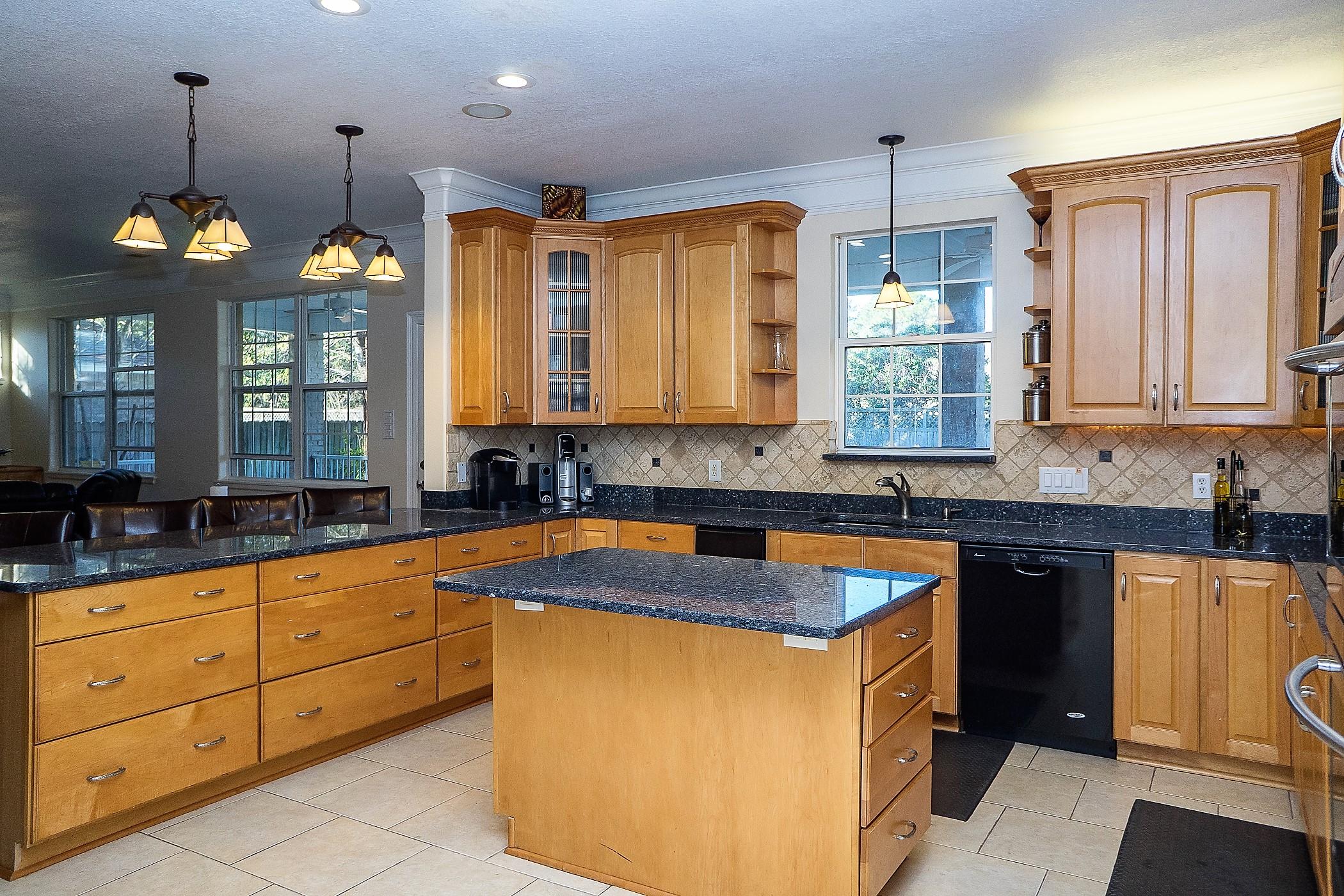 BAYSHORE PLACE PH 2 - Residential