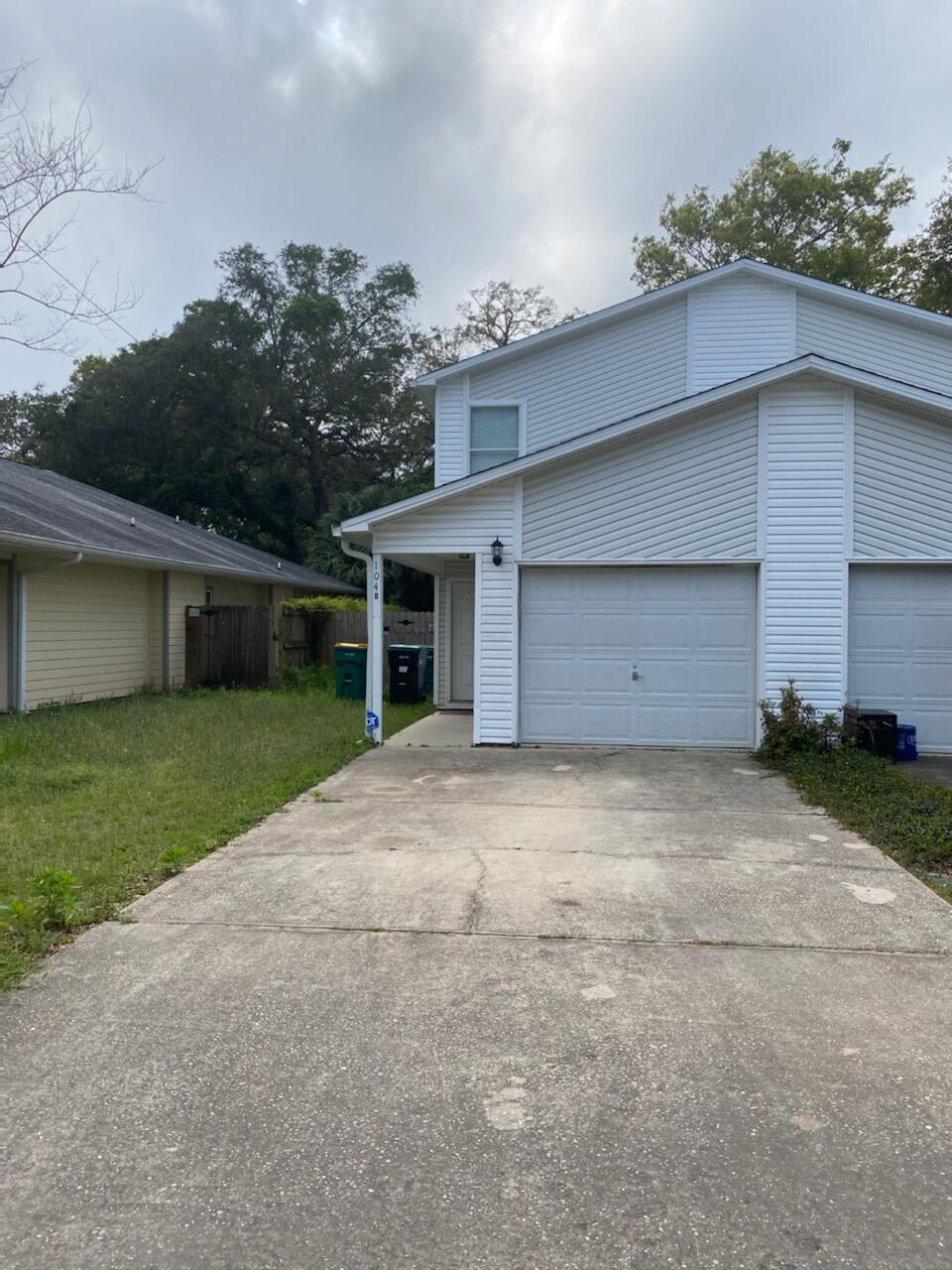 Recently renovated 2 bedroom, 1.5 bathroom located in central Fort Walton Beach.  The home is minutes away from Fort Walton Beach Medical Center and close to Hurlburt and Eglin Air Force Bases.  Privately fenced backyard and 1 car garage for added storage.  Pets are considered upon owner approval with a $250 non-refundable pet deposit.