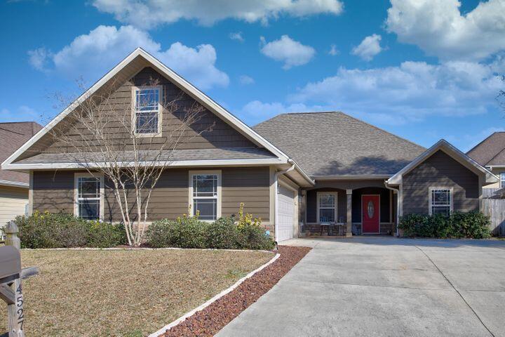 DUGGAN POND ESTATES - Residential