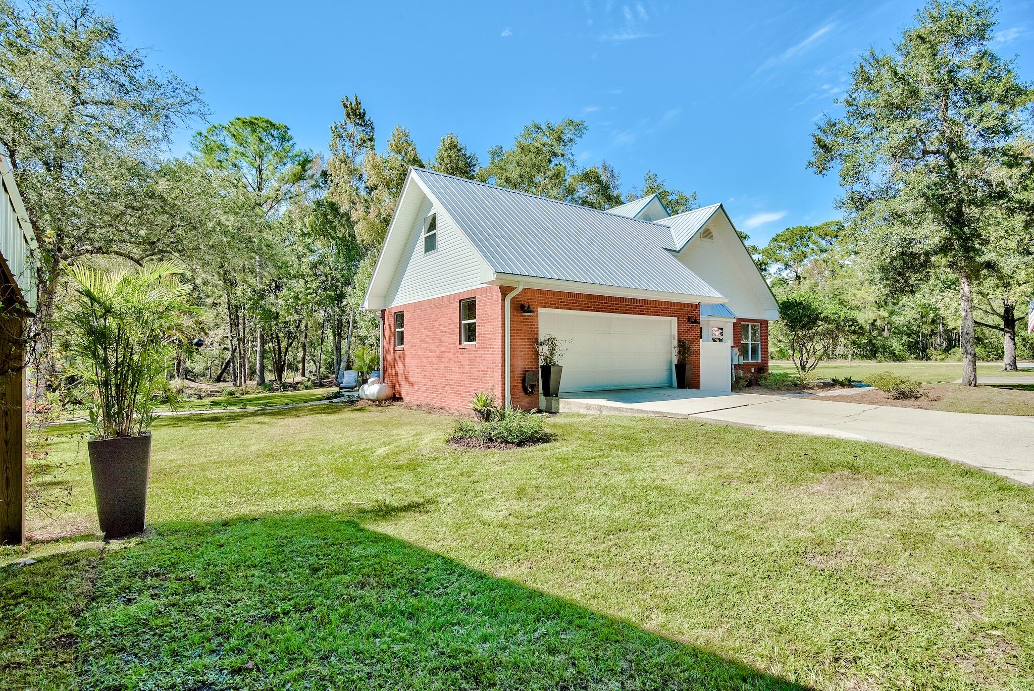 CROSS CREEK SHORES - Residential