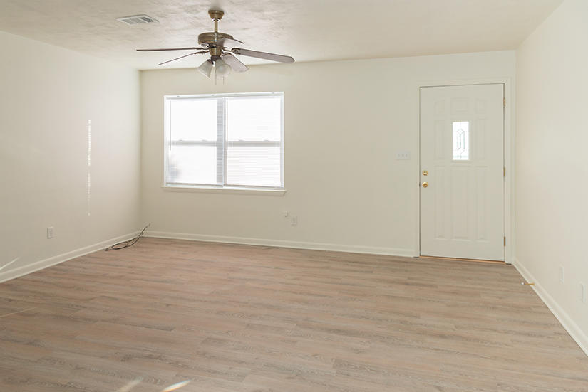 OAK TREE PARK - Residential Lease