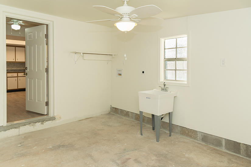 OAK TREE PARK - Residential Lease