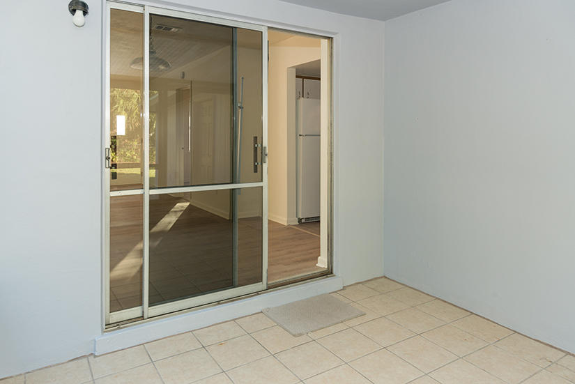 OAK TREE PARK - Residential Lease