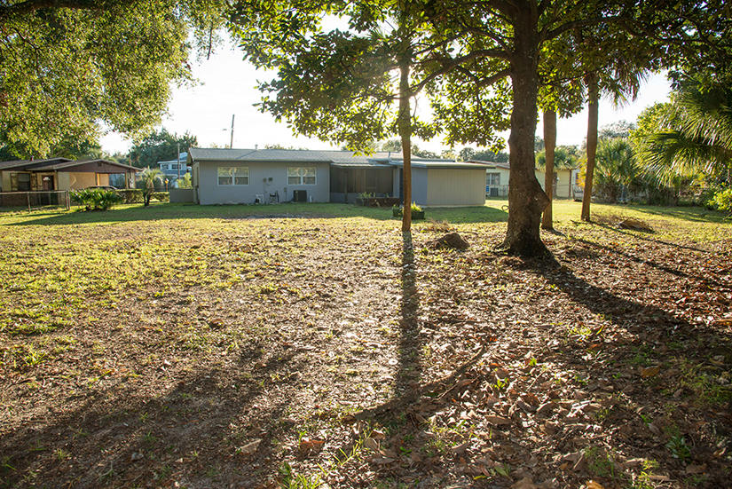 OAK TREE PARK - Residential Lease