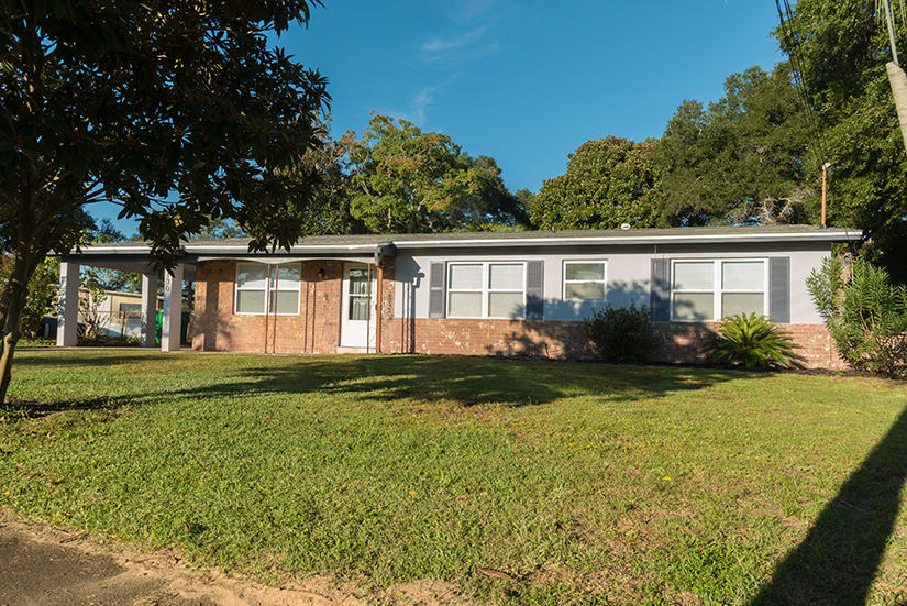 OAK TREE PARK - Residential Lease
